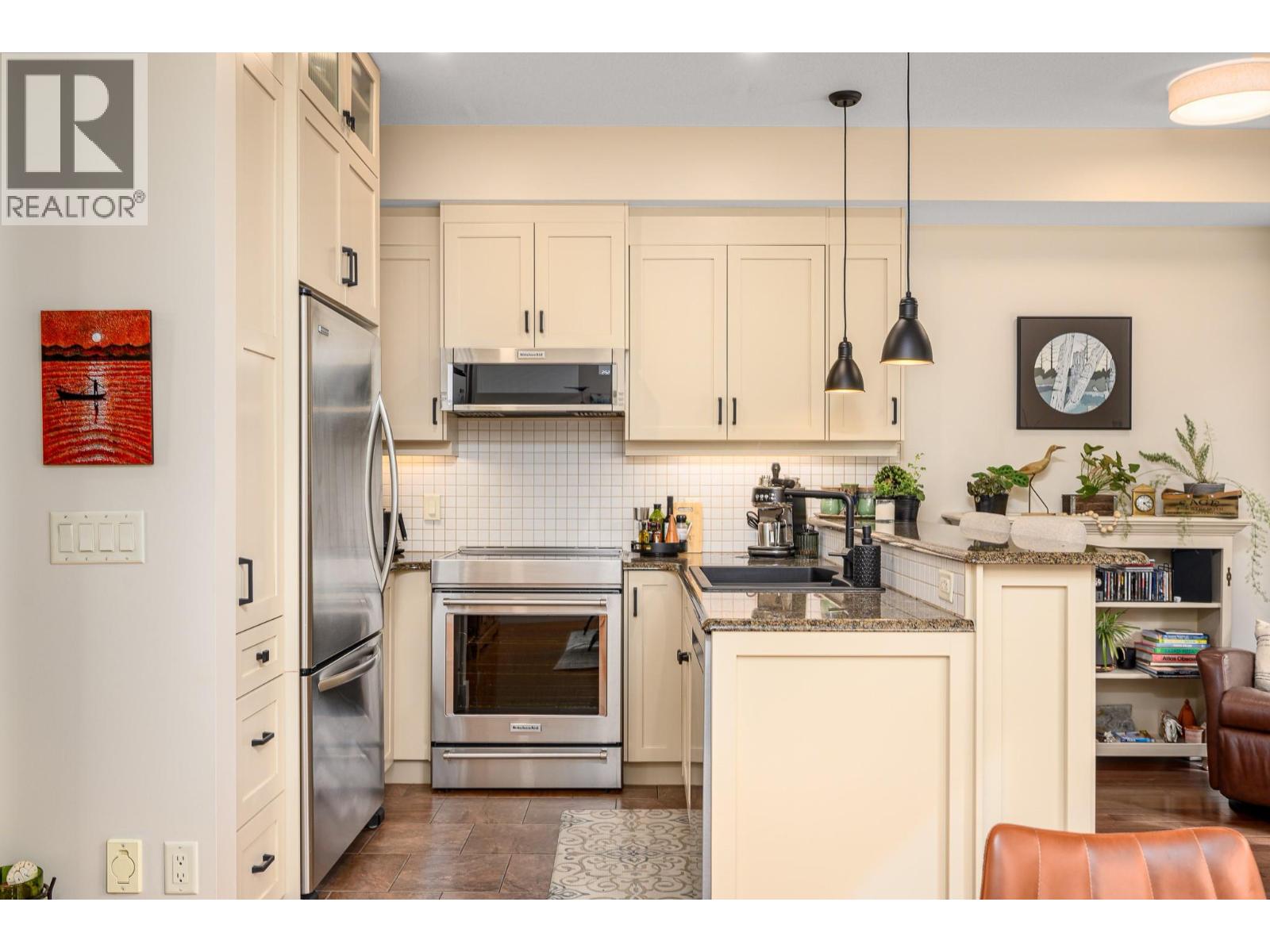 #34 333 LONGSPOON DRIVE - 25