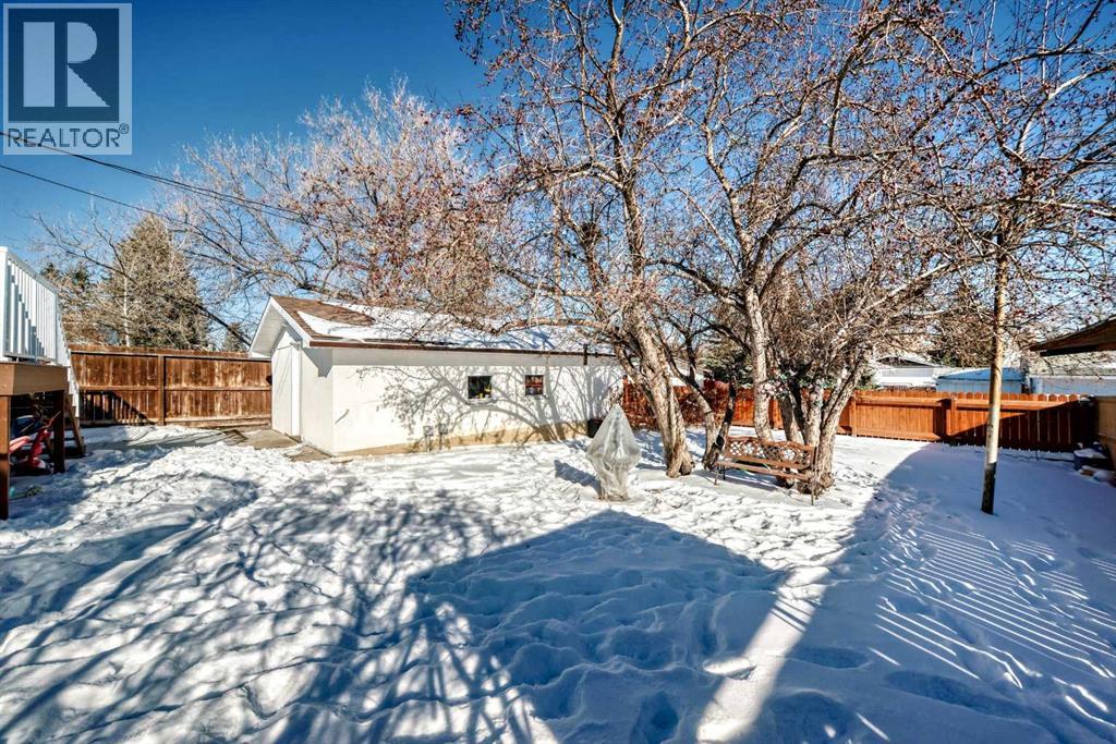 
          320 Haddon Road Southwest
            <br/>
            <span>Calgary</span>
            , 
            <span>AB</span>
             <span>T2V2Z3</span>
         - Photo 35