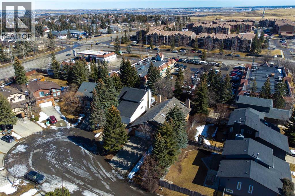 Single Family House Bungalow for Sale in  Edforth Place NW Edgemont Calgary 