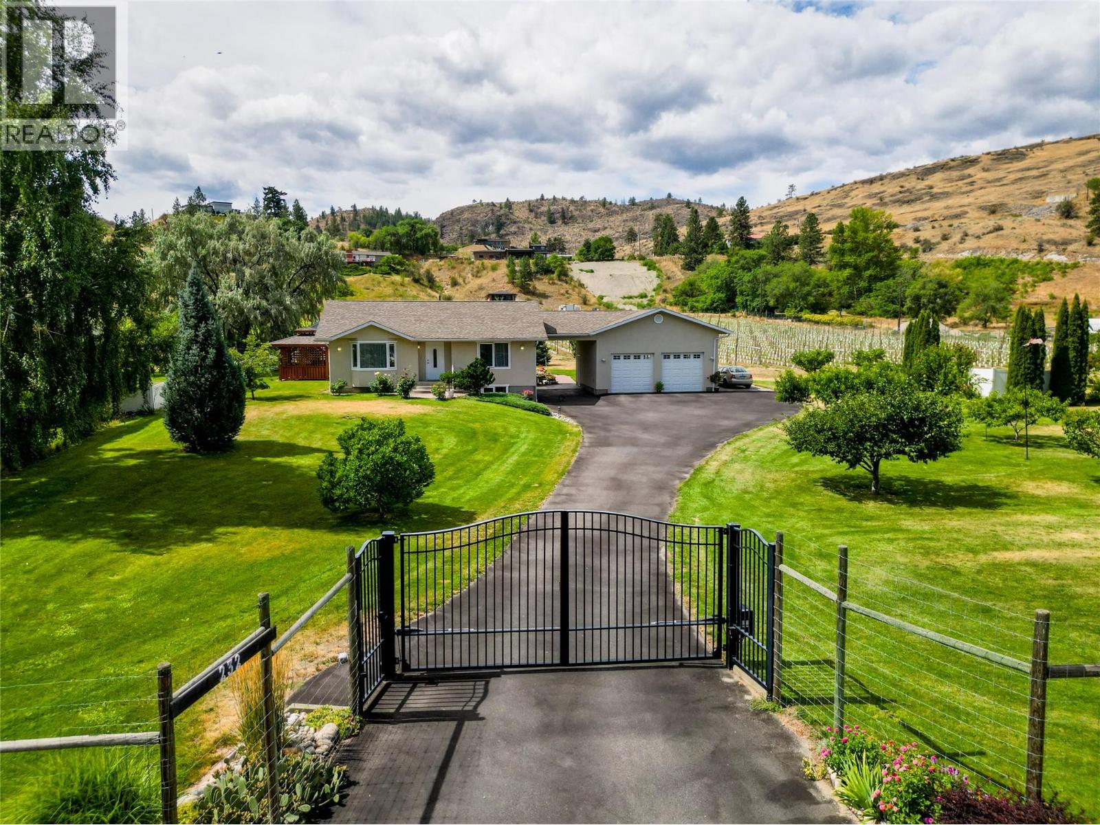 232 Linden Avenue, Kaleden