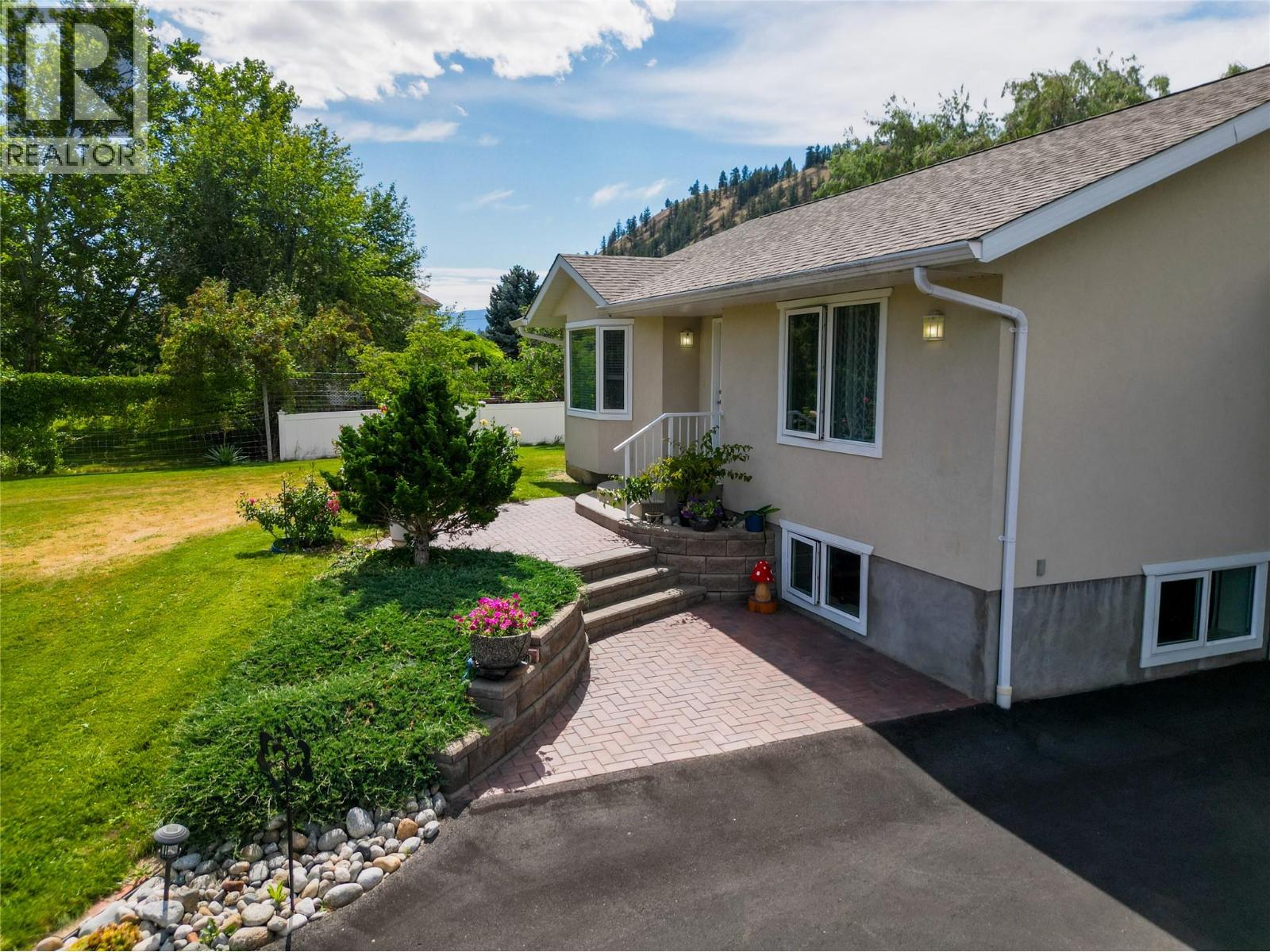 232 Linden Avenue, Kaleden