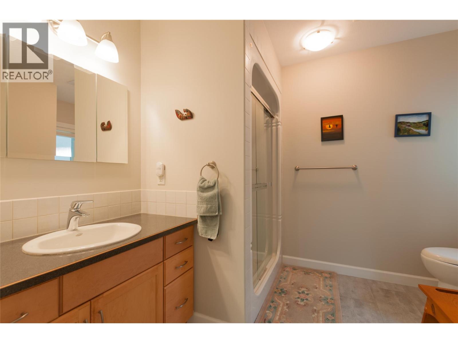  232 Linden Avenue, Kaleden