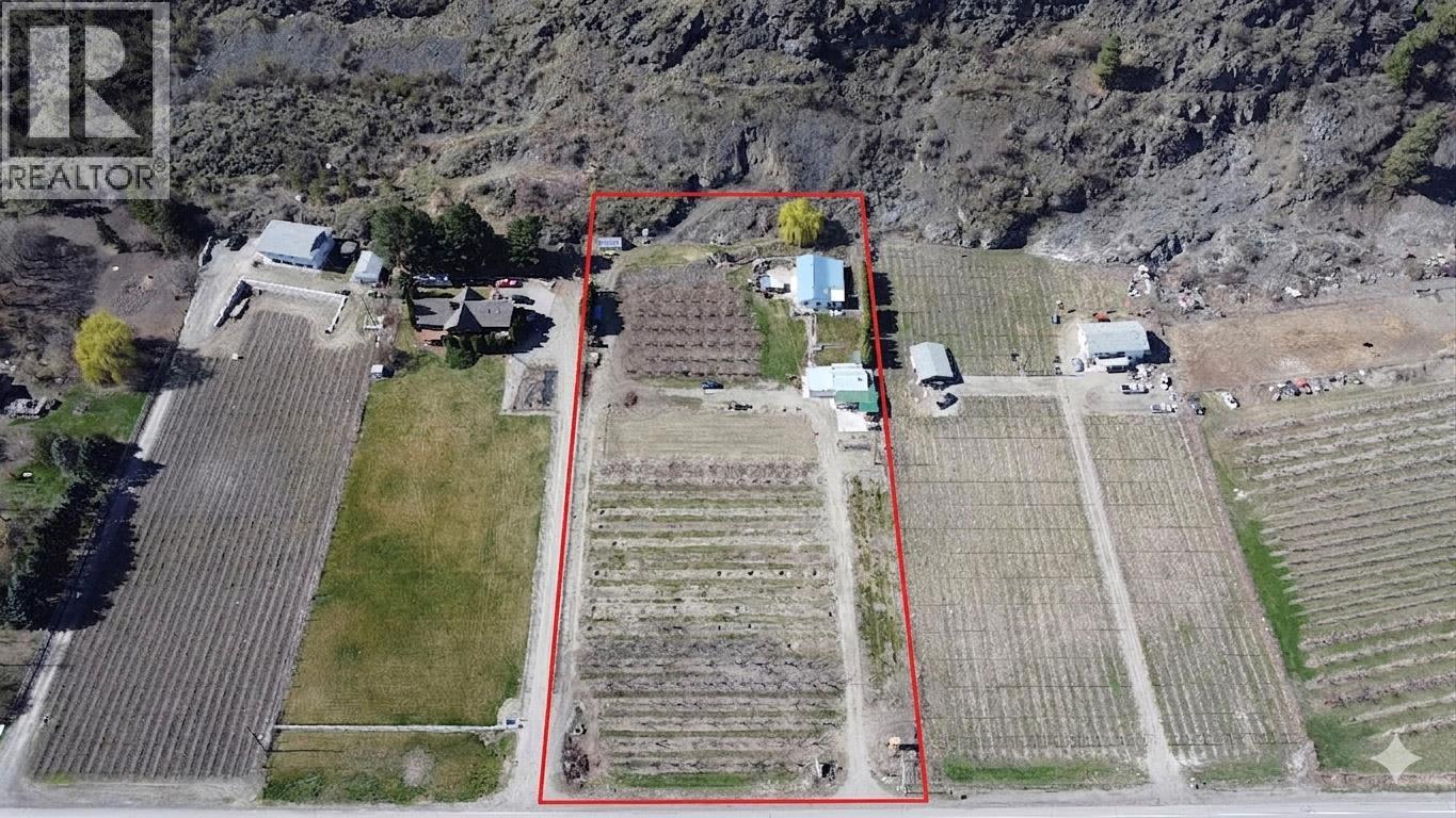  4250 Highway 97 Highway, Oliver