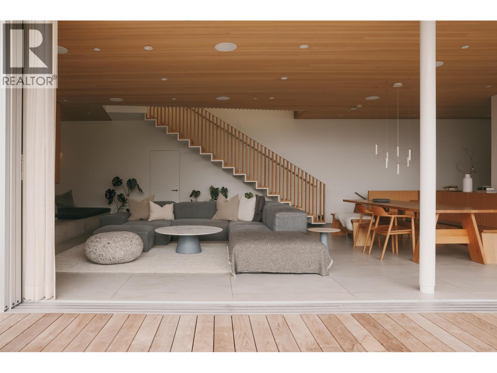 38574 HIGH CREEK DRIVE, Squamish