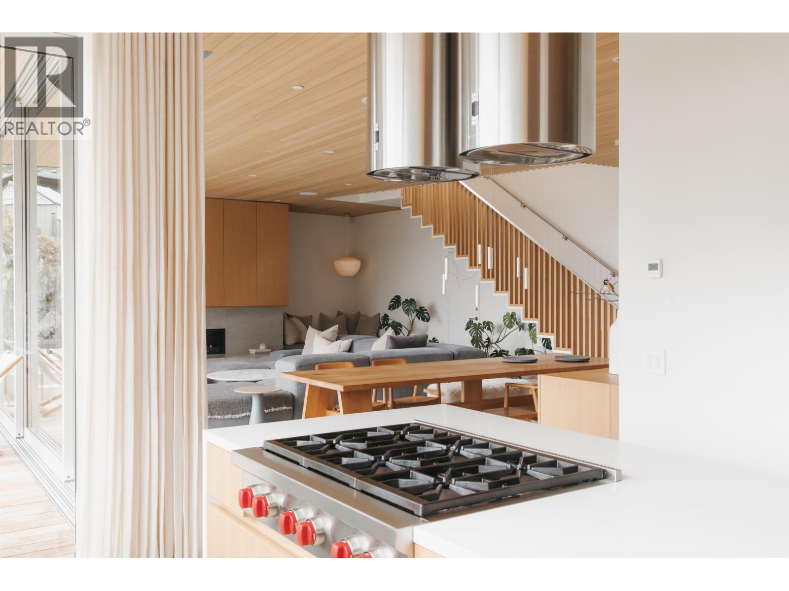 38574 HIGH CREEK DRIVE, Squamish