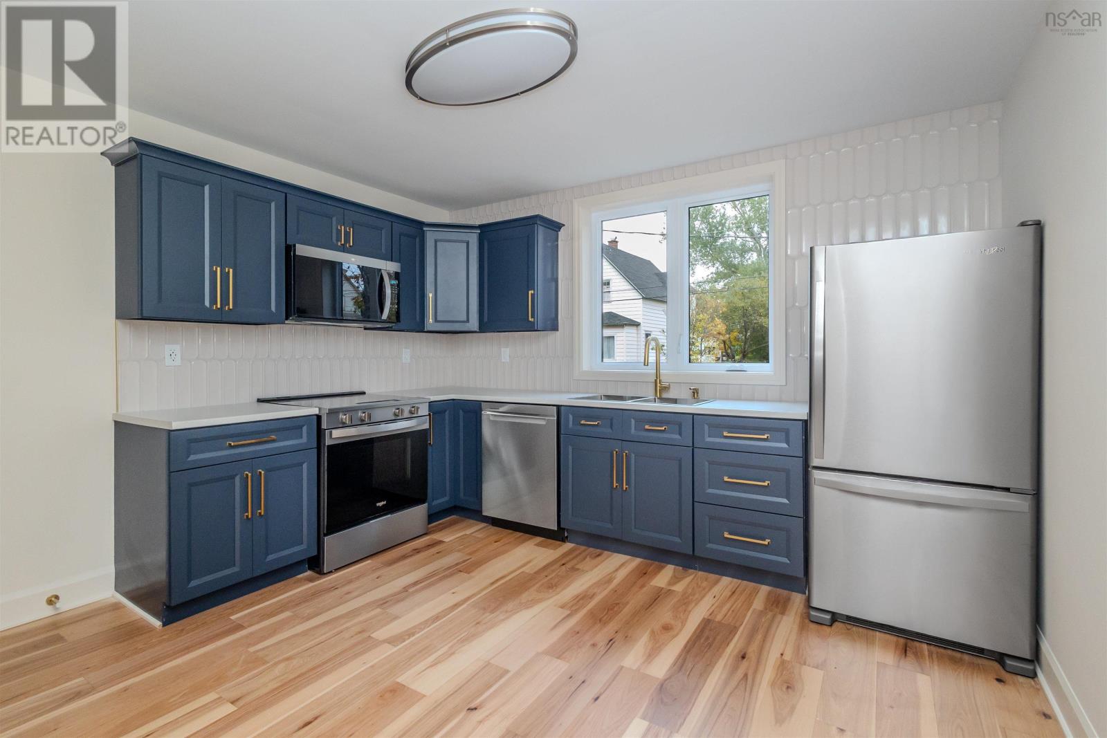 Property 3 of 33 of 19 louisa Street