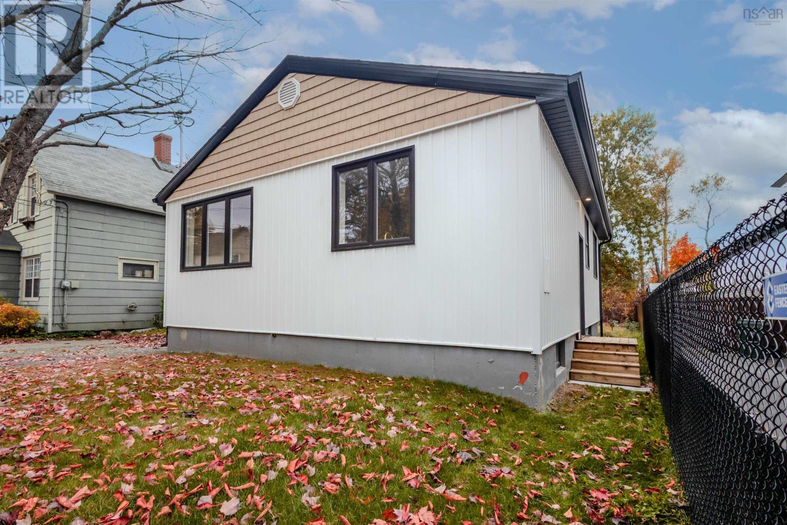 Property 27 of 33 of 19 louisa Street