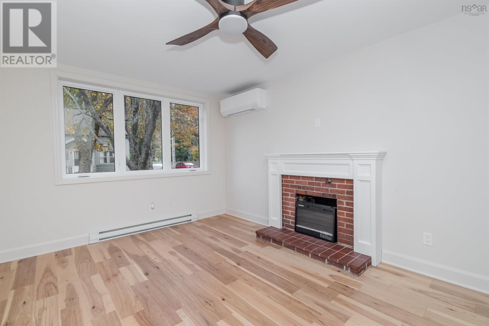 Property 28 of 33 of 19 louisa Street