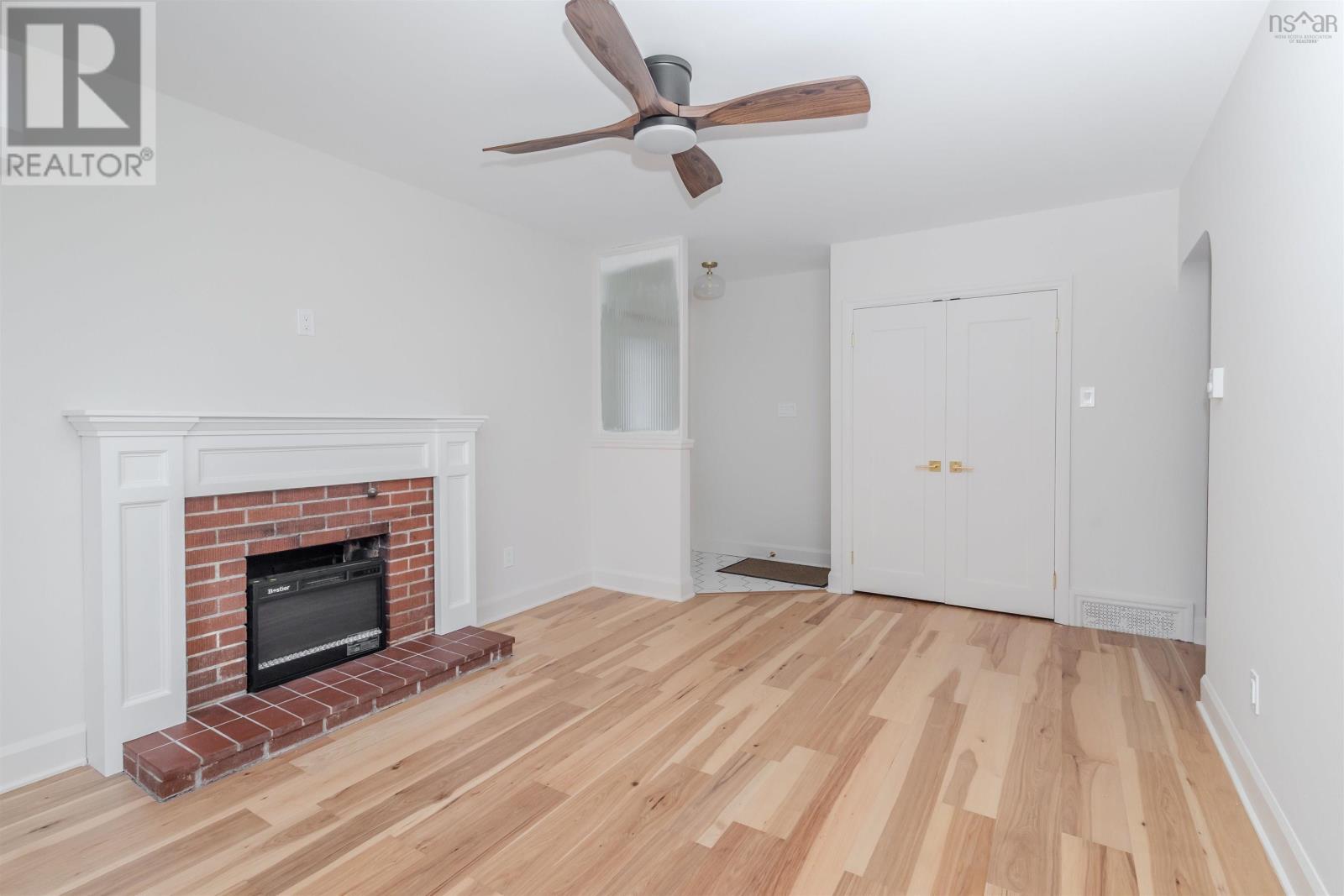 Property 2 of 33 of 19 louisa Street