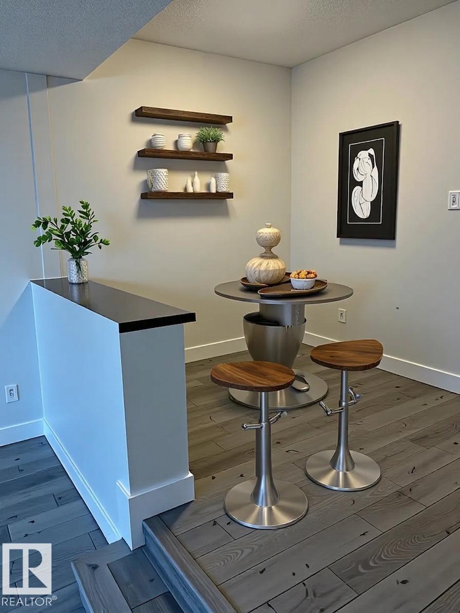 #422 10160 114 ST NW NW, Edmonton