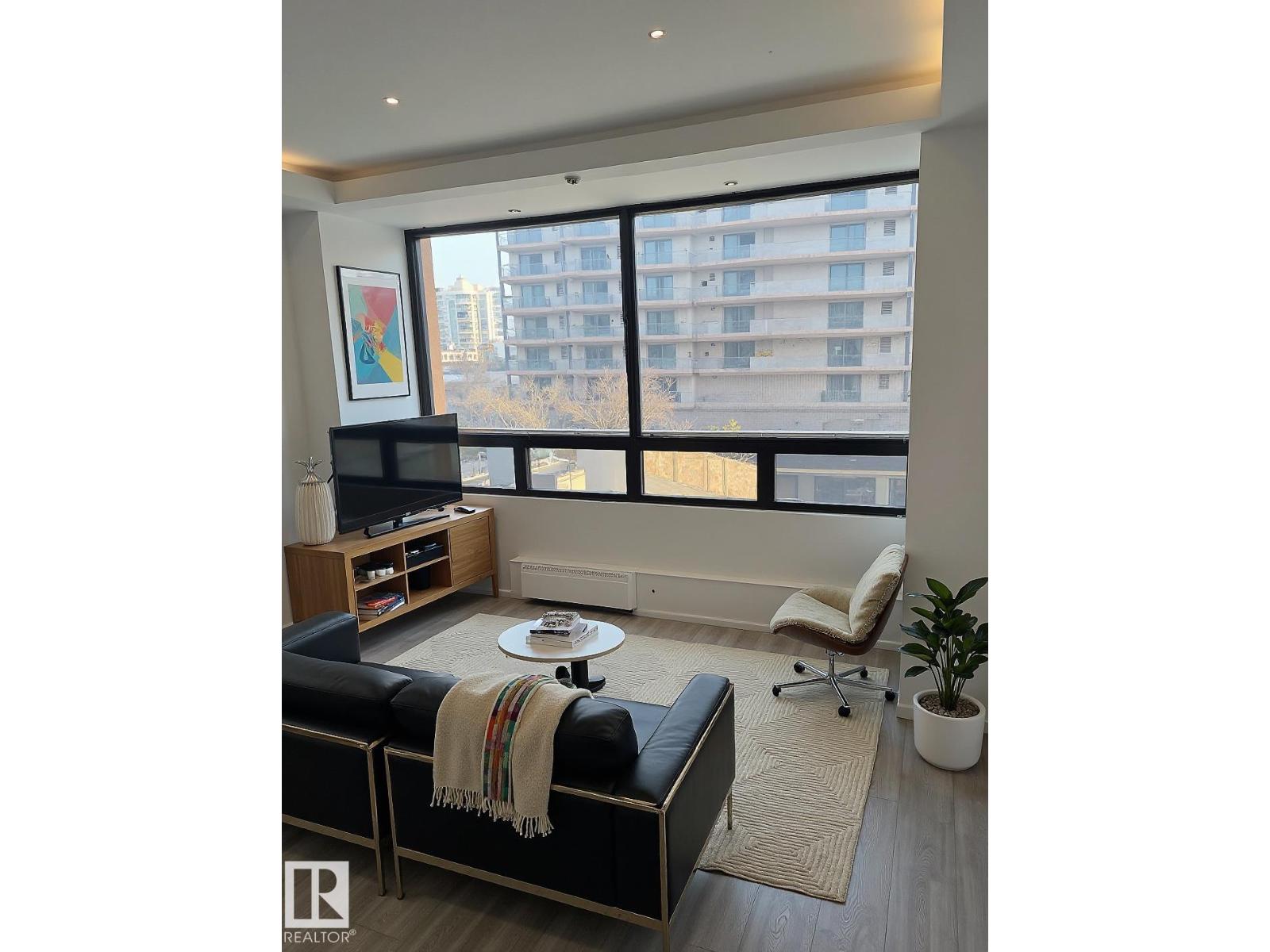 #422 10160 114 ST NW NW, Edmonton