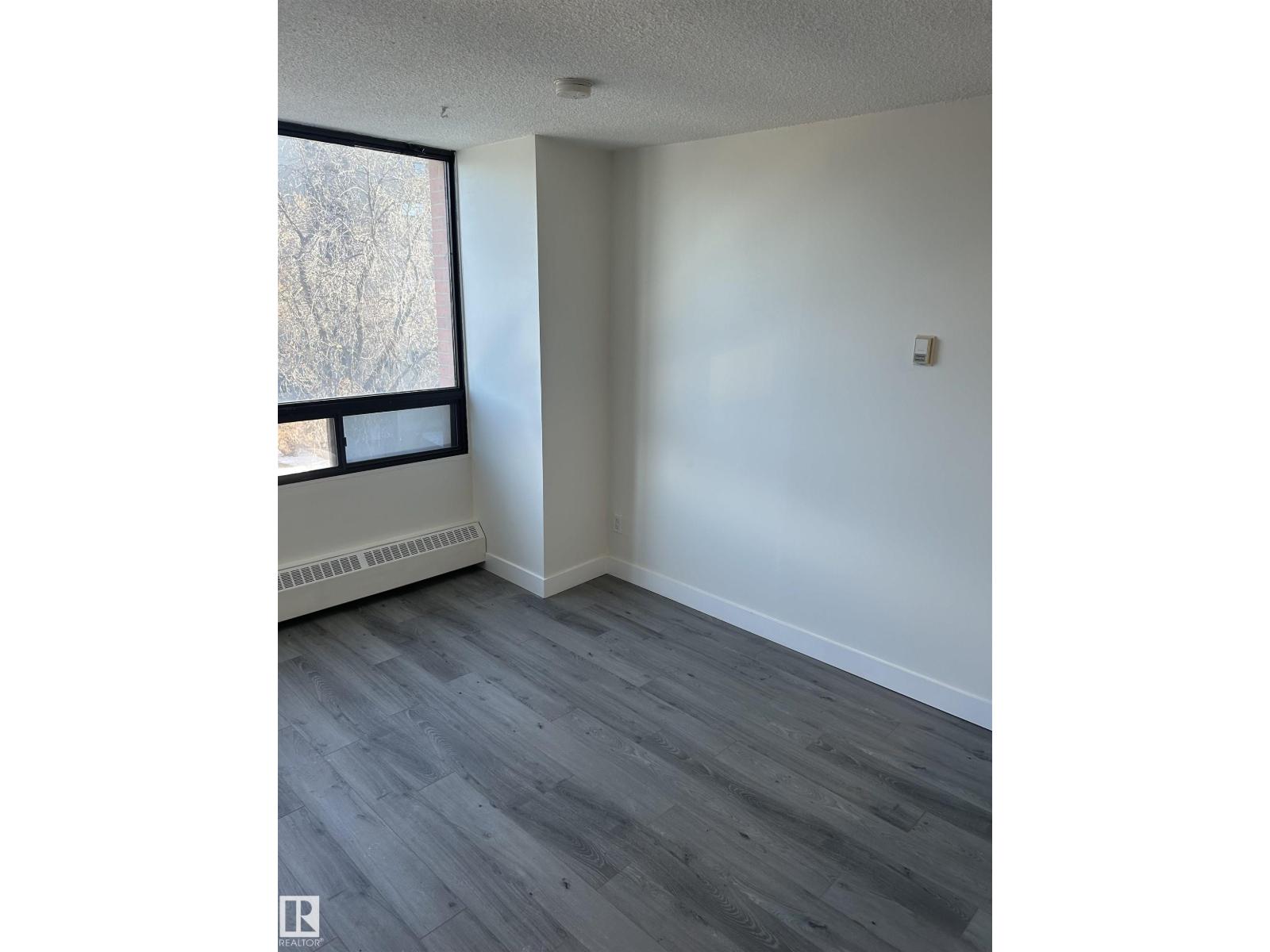 #422 10160 114 ST NW NW - 16