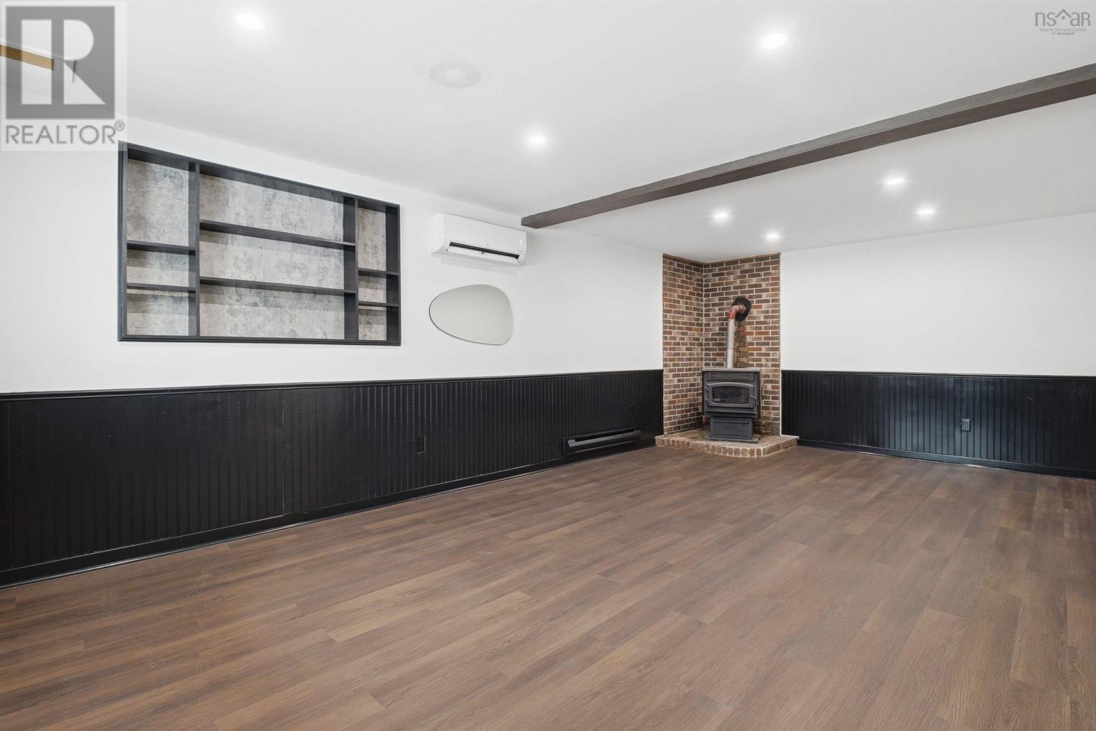 Property 26 of 43 of 60 La Pierre Crescent