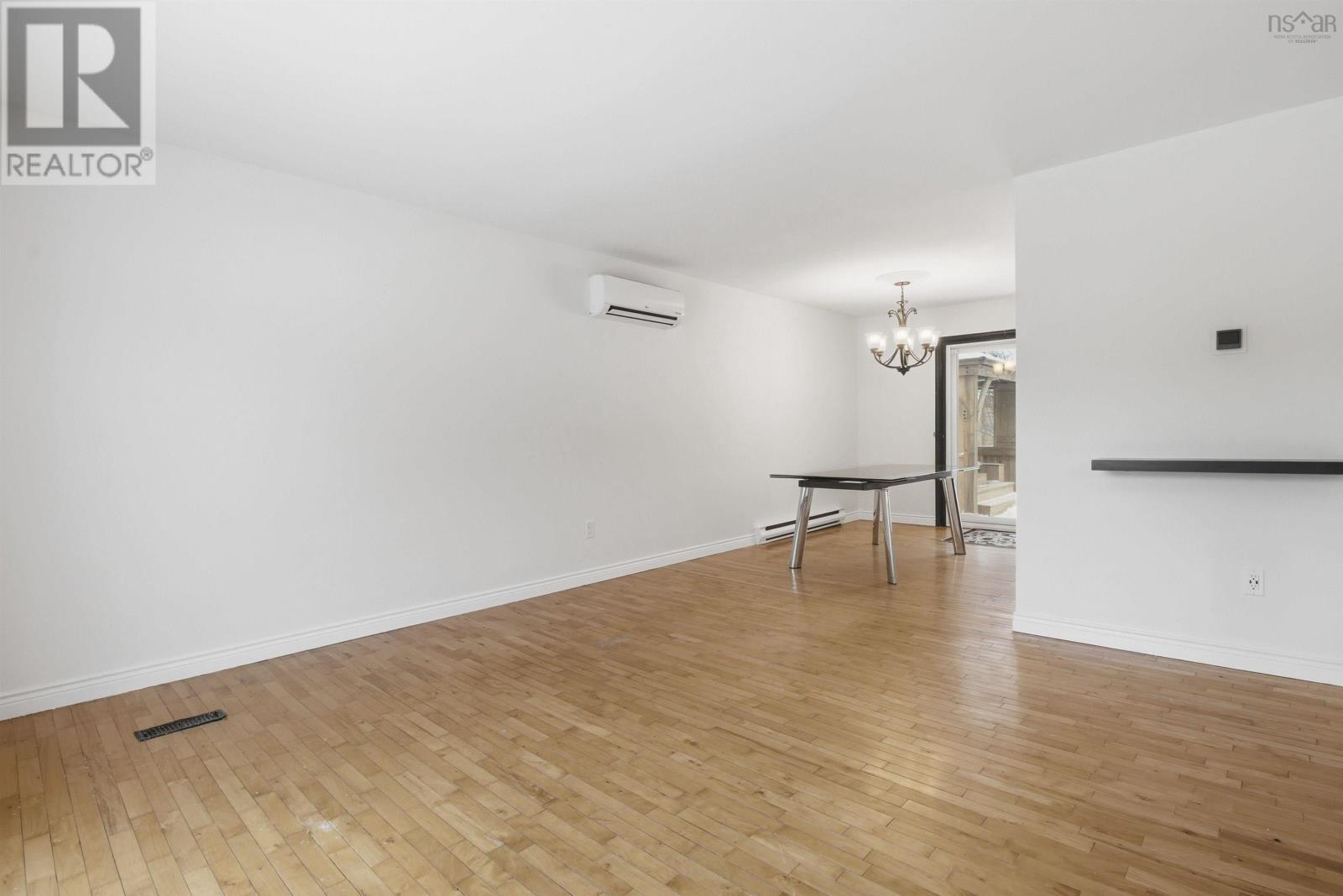 Property 10 of 43 of 60 La Pierre Crescent