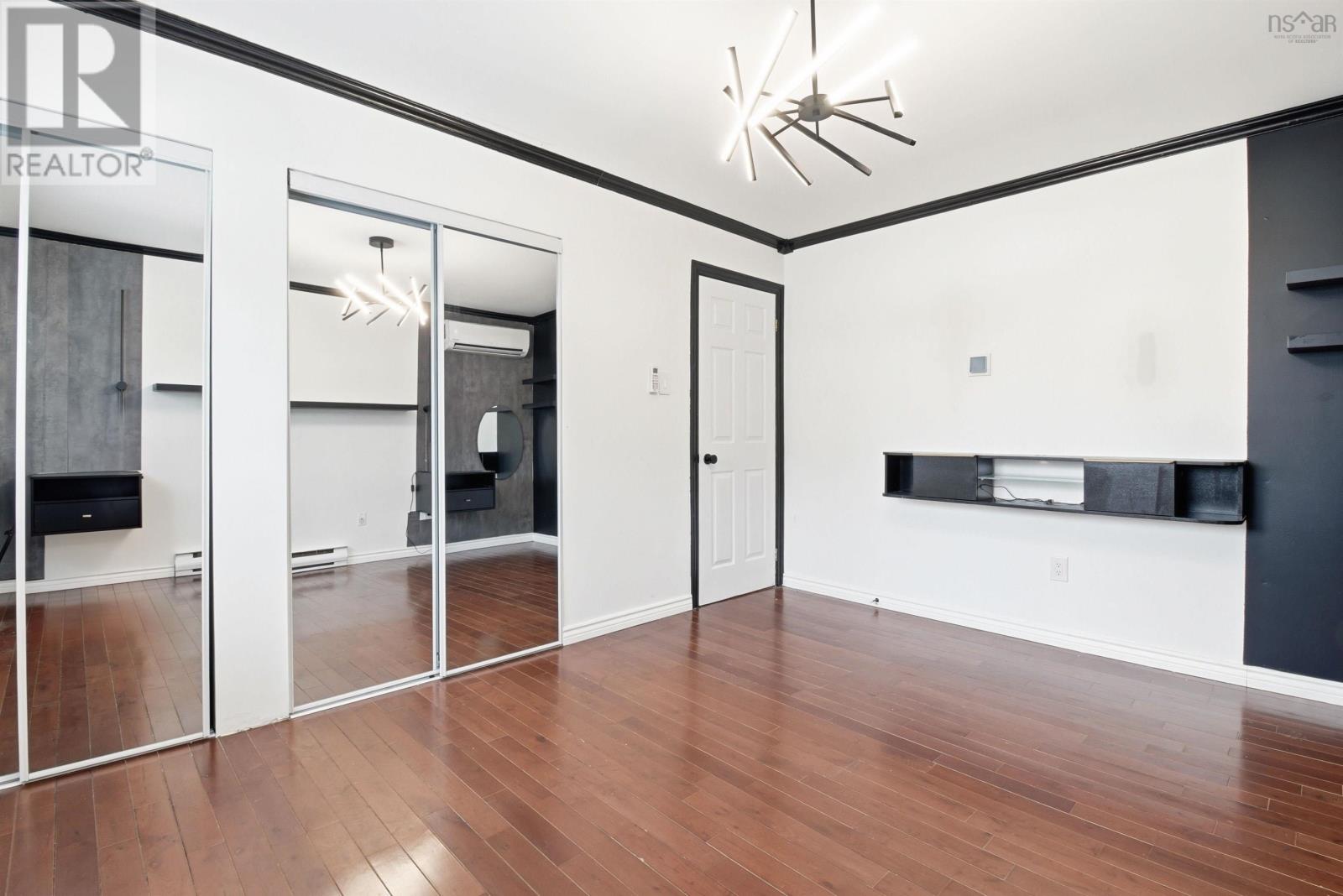 Property 19 of 43 of 60 La Pierre Crescent