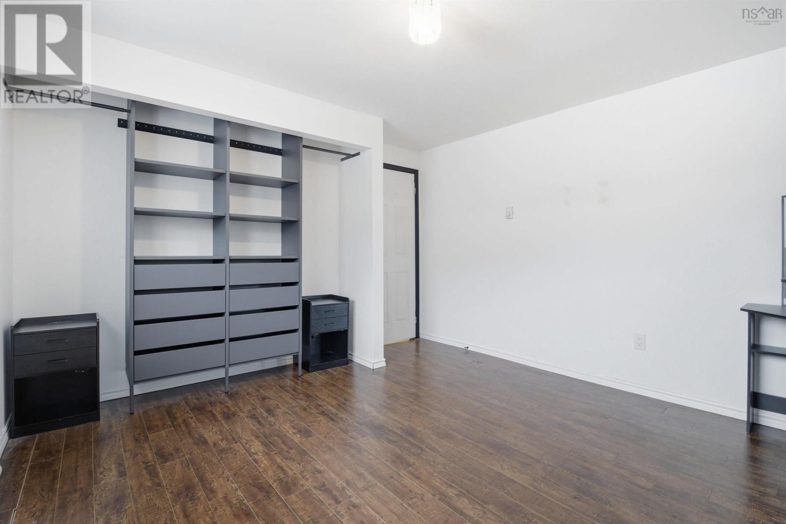 Property 23 of 43 of 60 La Pierre Crescent