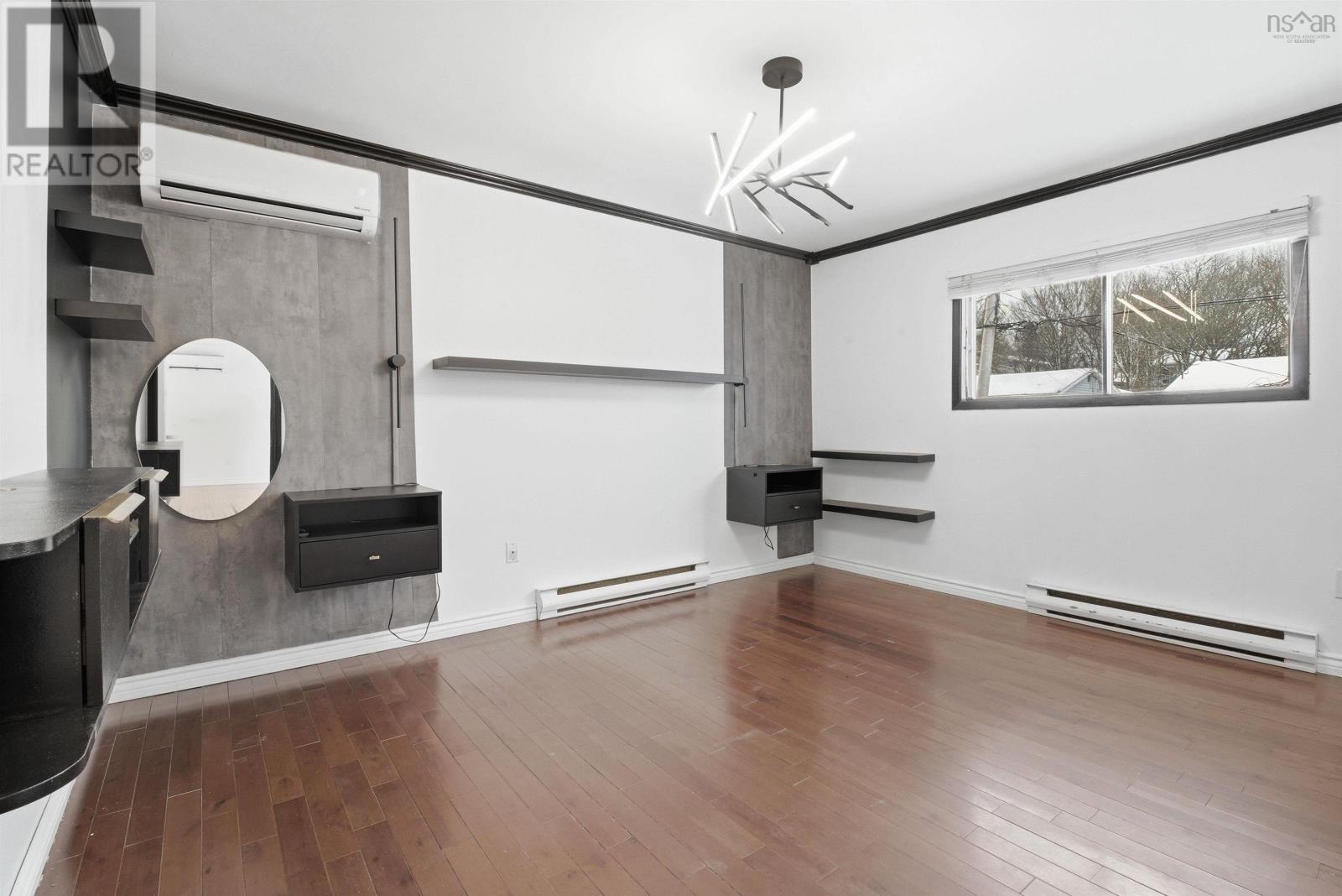 Property 18 of 43 of 60 La Pierre Crescent