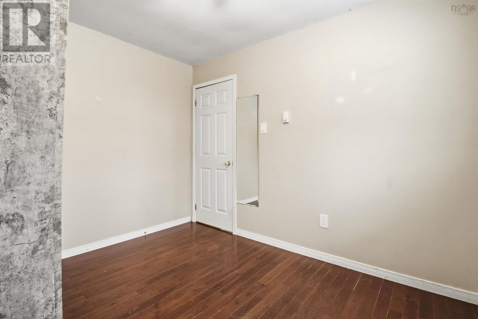 Property 21 of 43 of 60 La Pierre Crescent