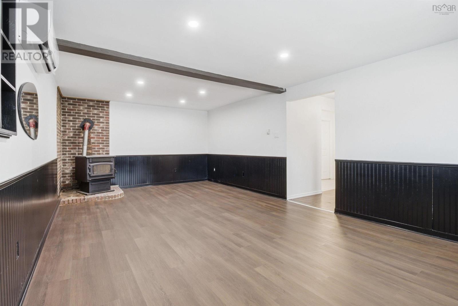 Property 28 of 43 of 60 La Pierre Crescent