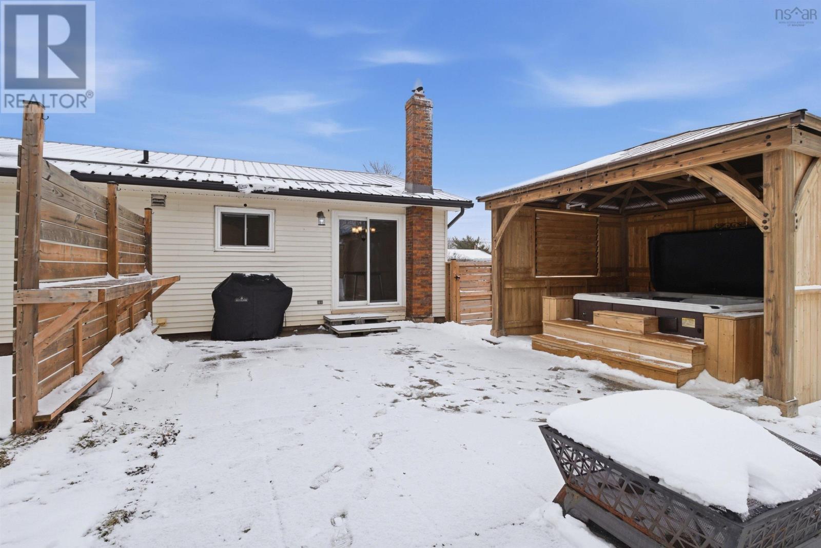 Property 33 of 43 of 60 La Pierre Crescent