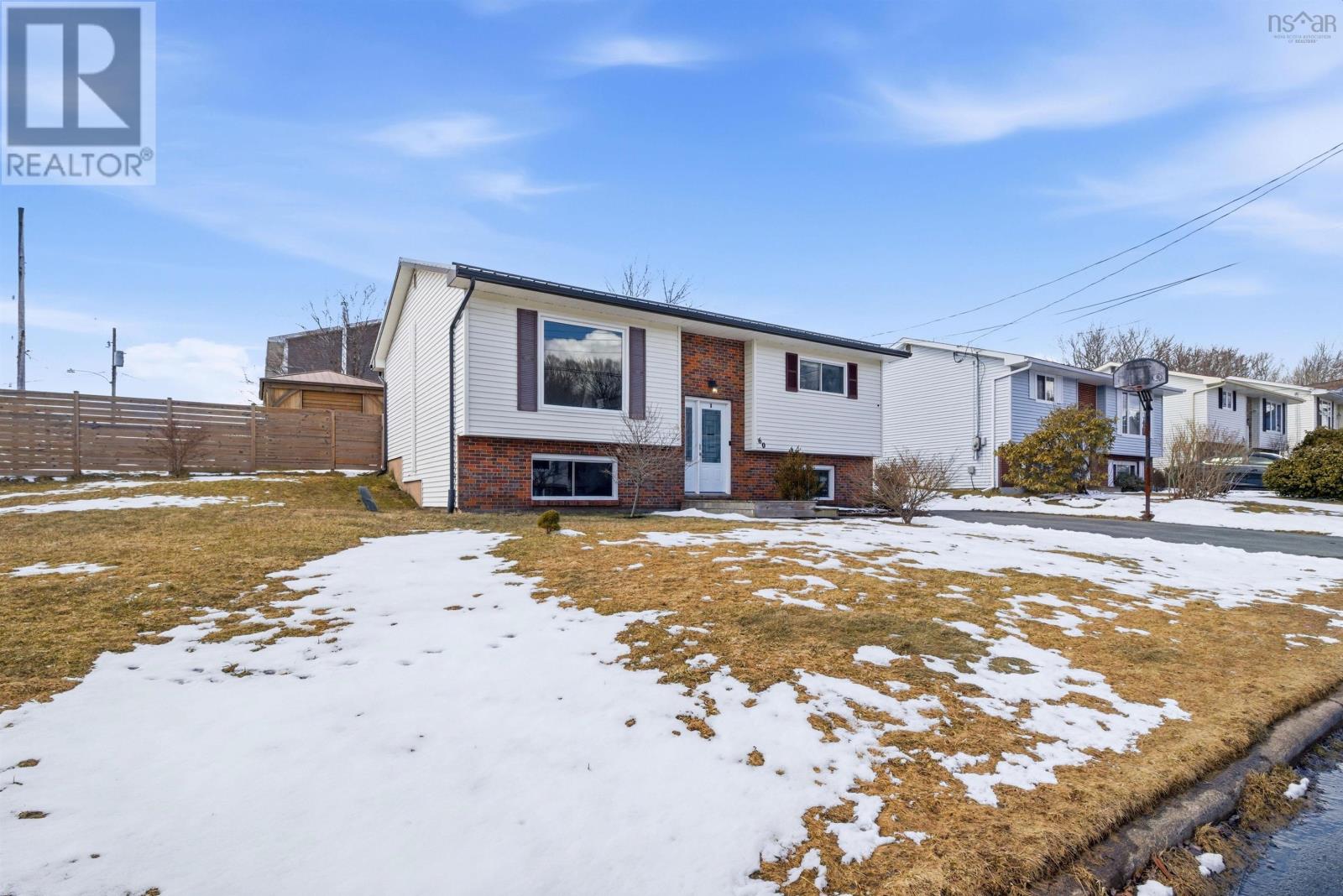 Property 3 of 43 of 60 La Pierre Crescent