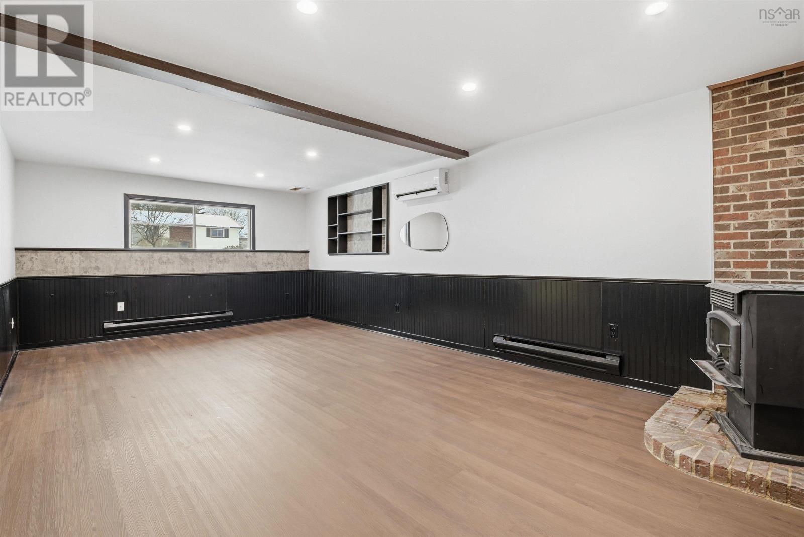 Property 29 of 43 of 60 La Pierre Crescent