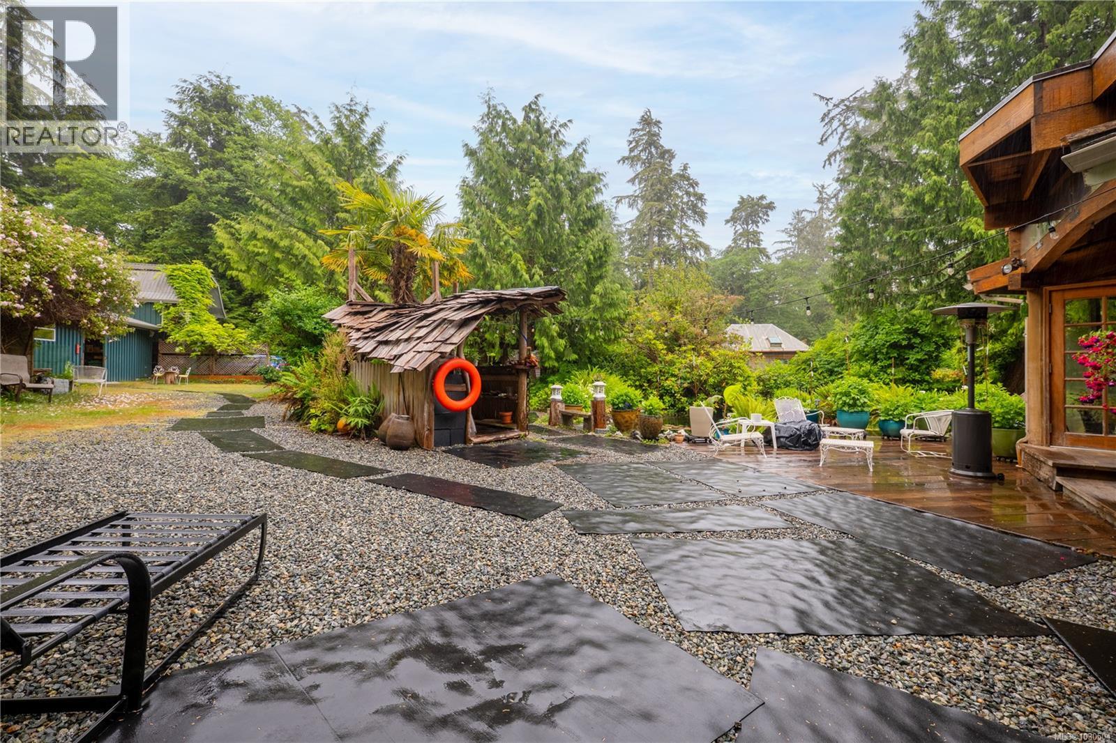 1364 Chesterman Beach Rd, Tofino