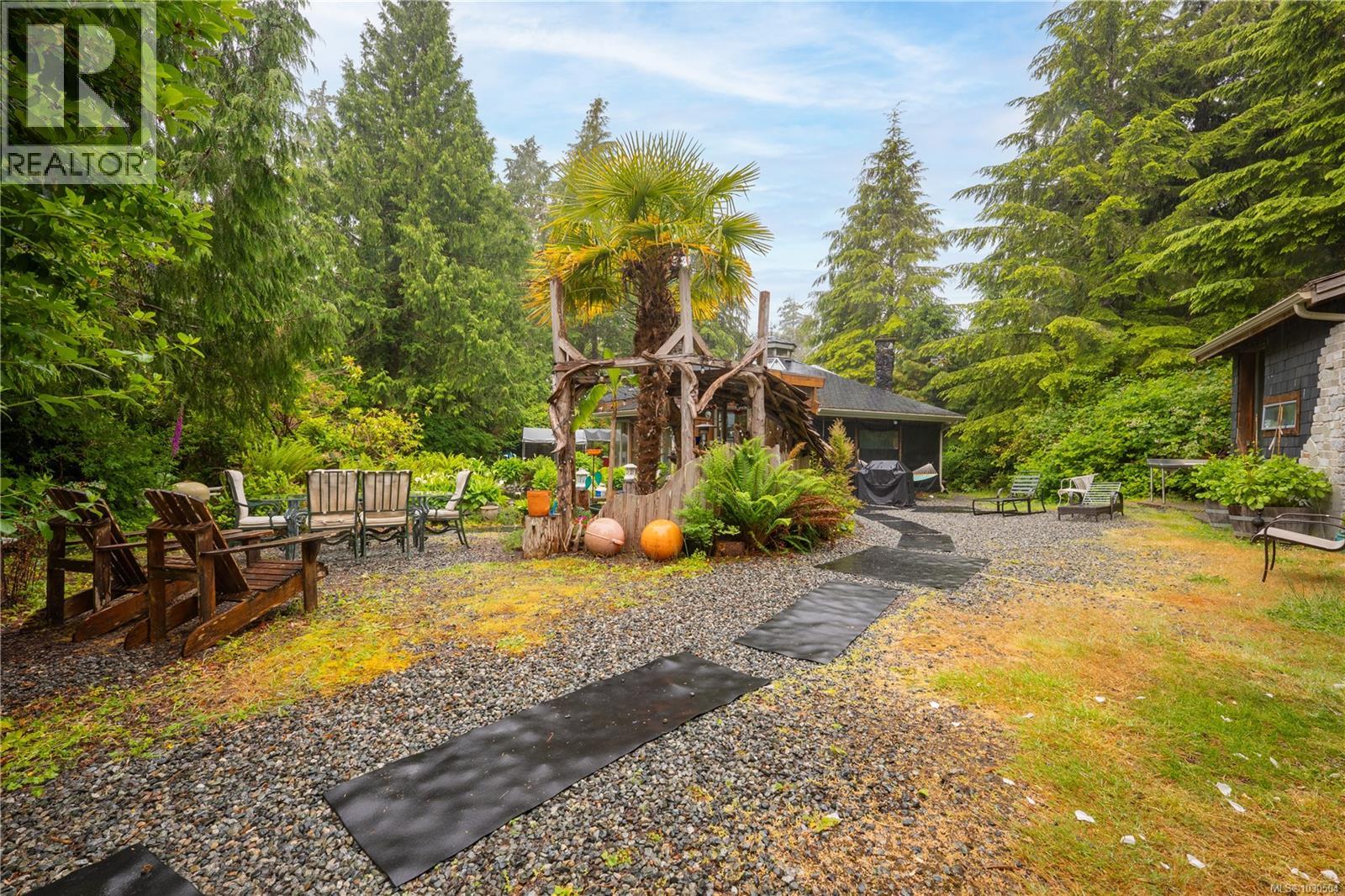 1364 Chesterman Beach Rd, Tofino