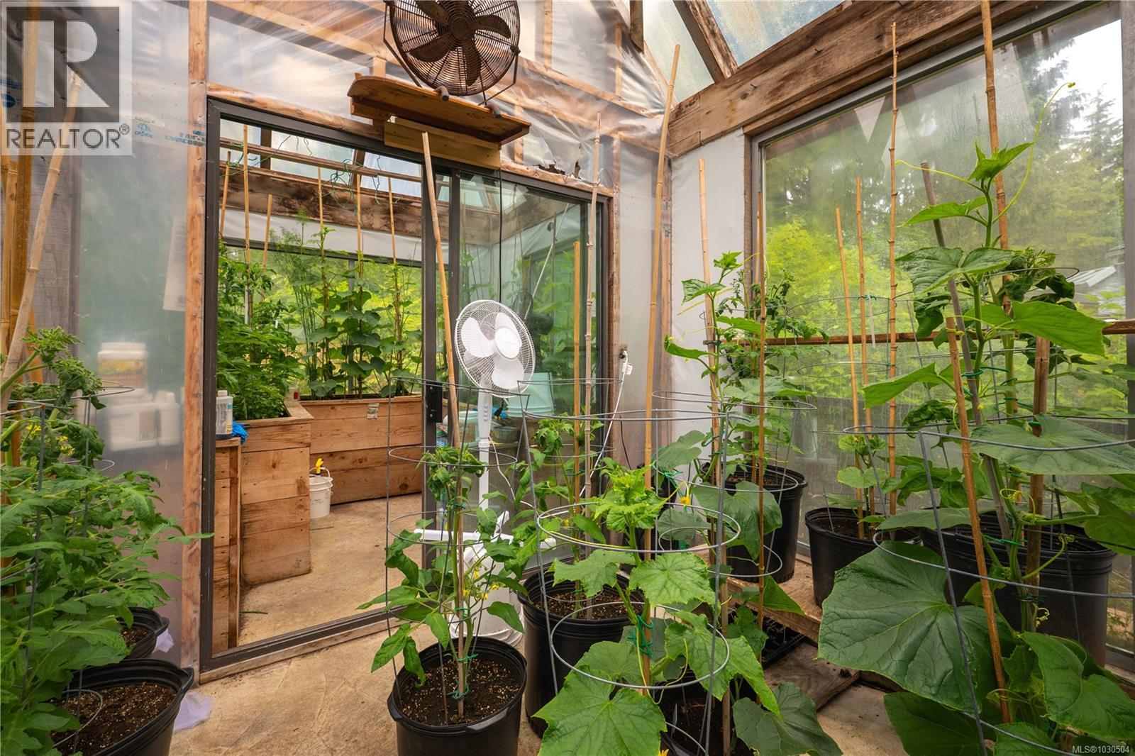 1364 Chesterman Beach Rd, Tofino