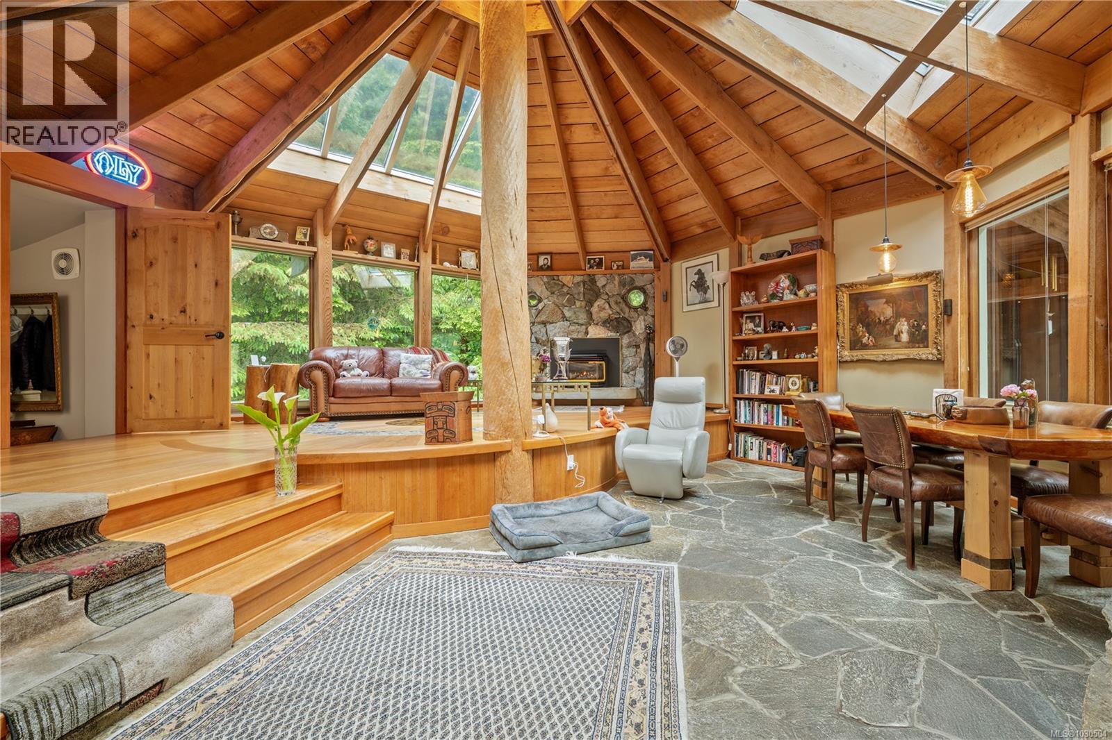1364 Chesterman Beach Rd, Tofino