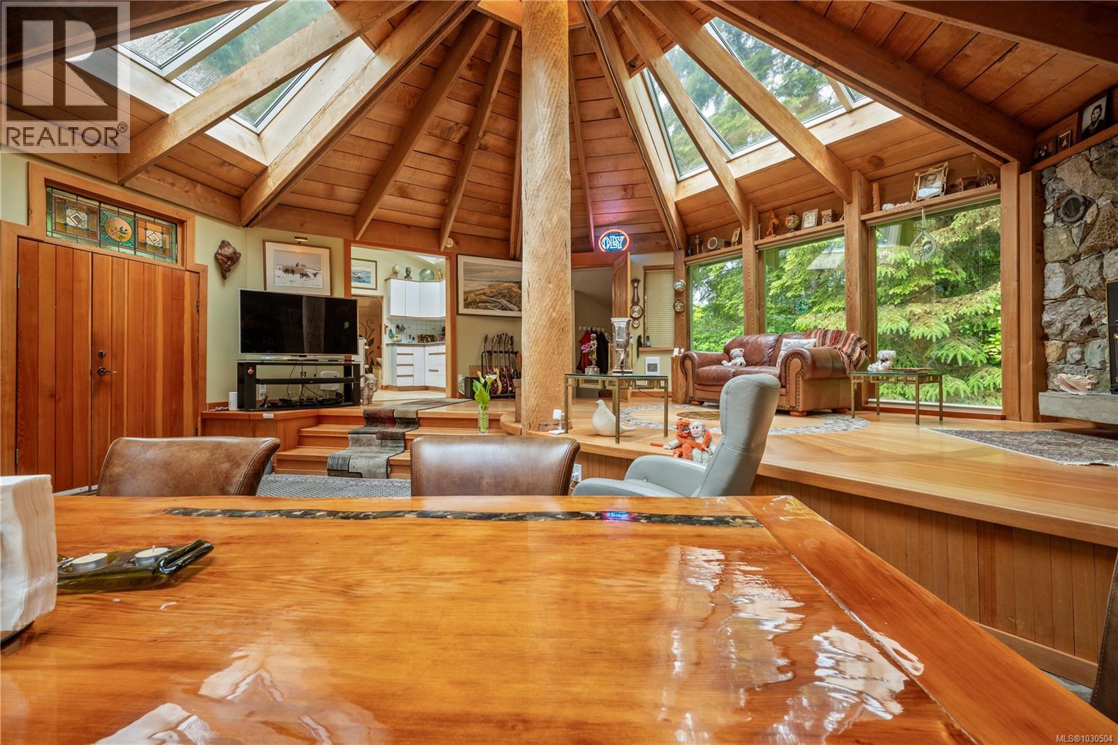 1364 Chesterman Beach Rd, Tofino