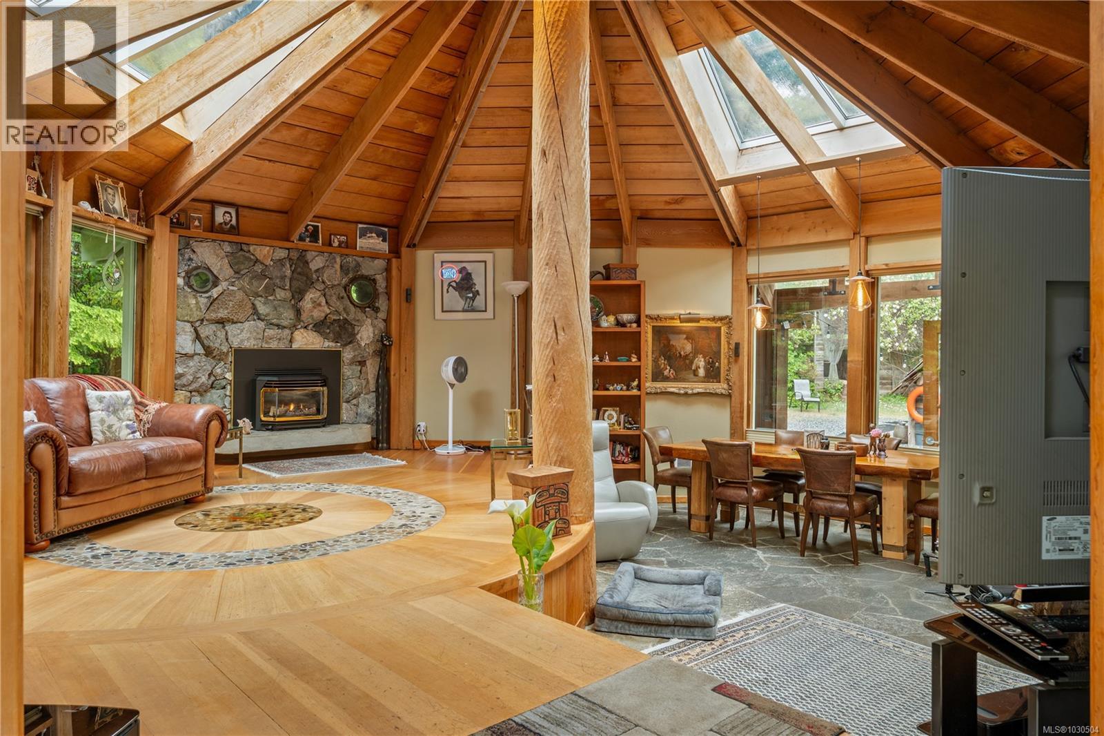 1364 Chesterman Beach Rd, Tofino