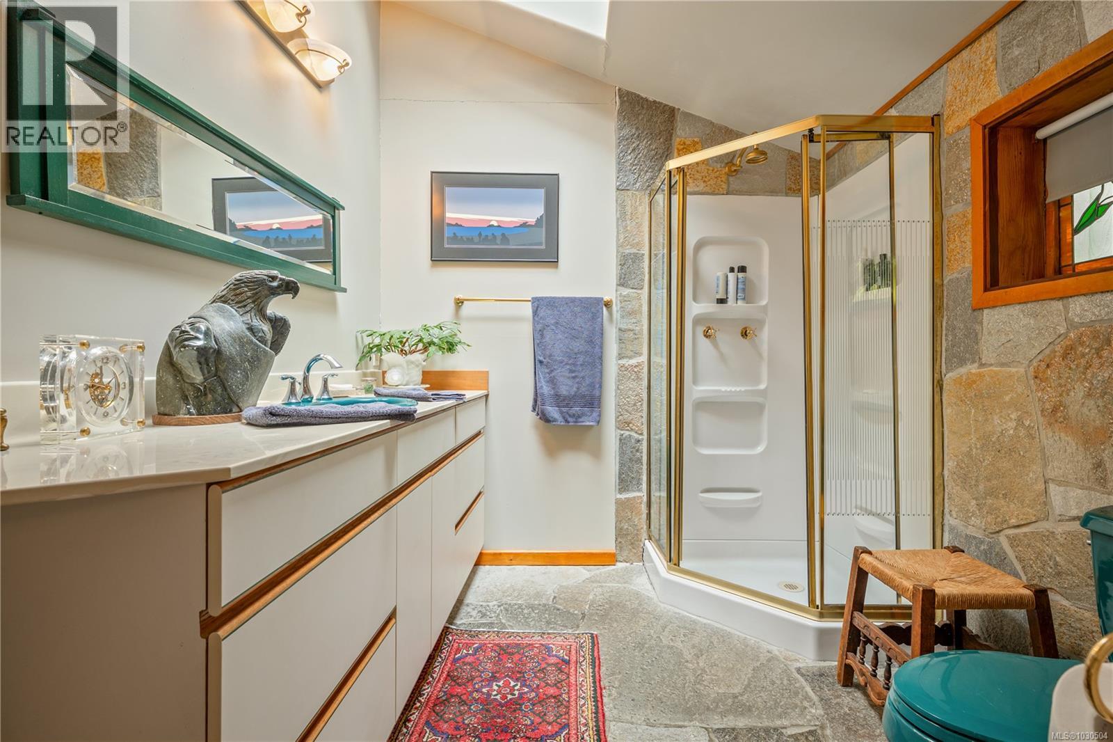 1364 Chesterman Beach Rd, Tofino