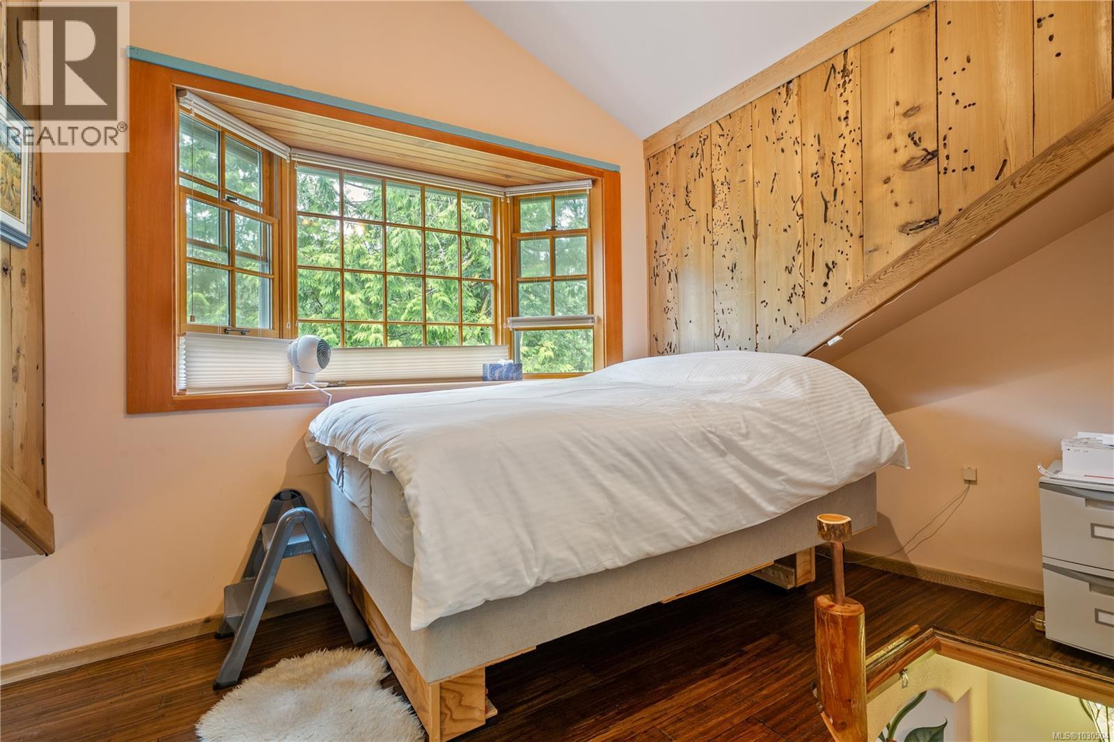 1364 Chesterman Beach Rd, Tofino