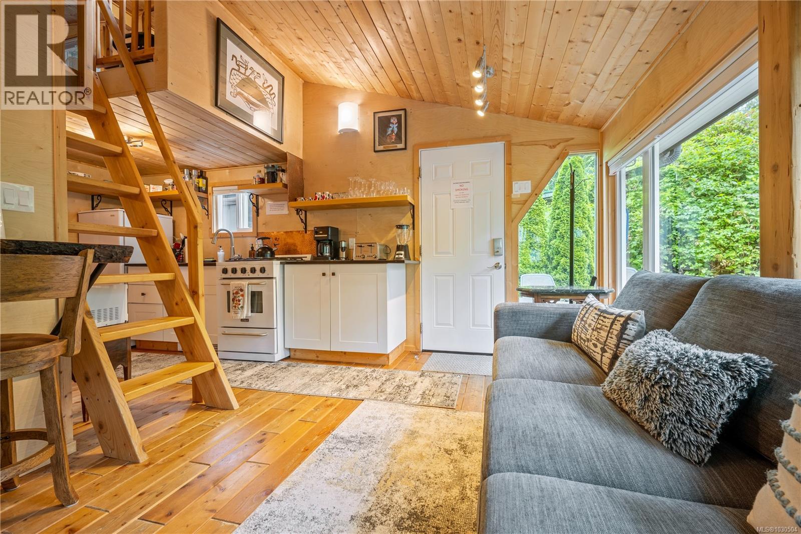 1364 Chesterman Beach Rd, Tofino
