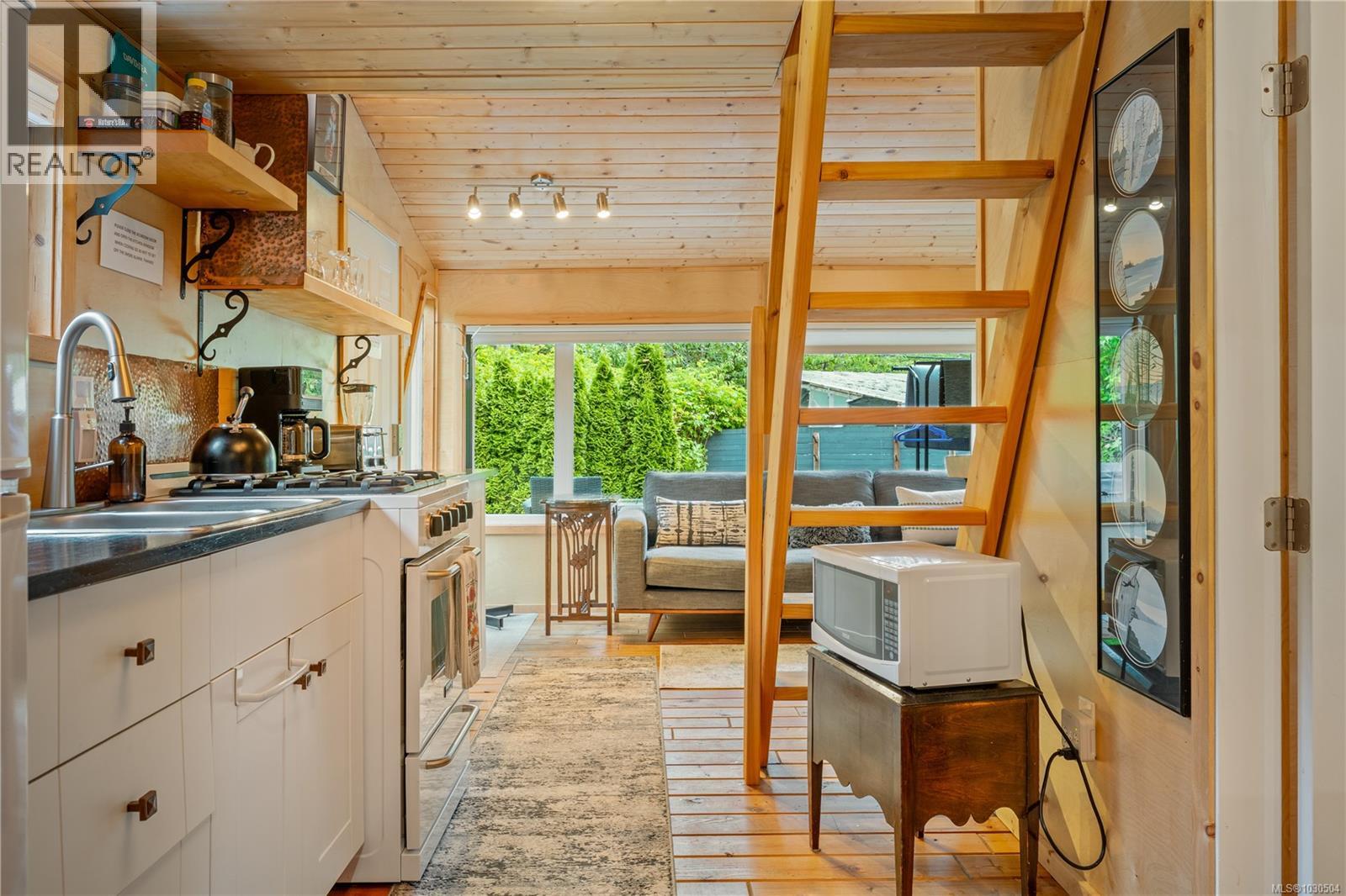 1364 Chesterman Beach Rd, Tofino