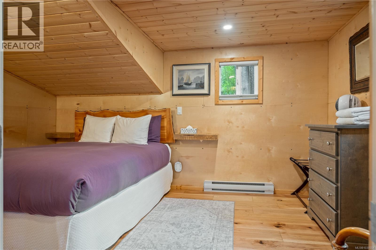 1364 Chesterman Beach Rd, Tofino