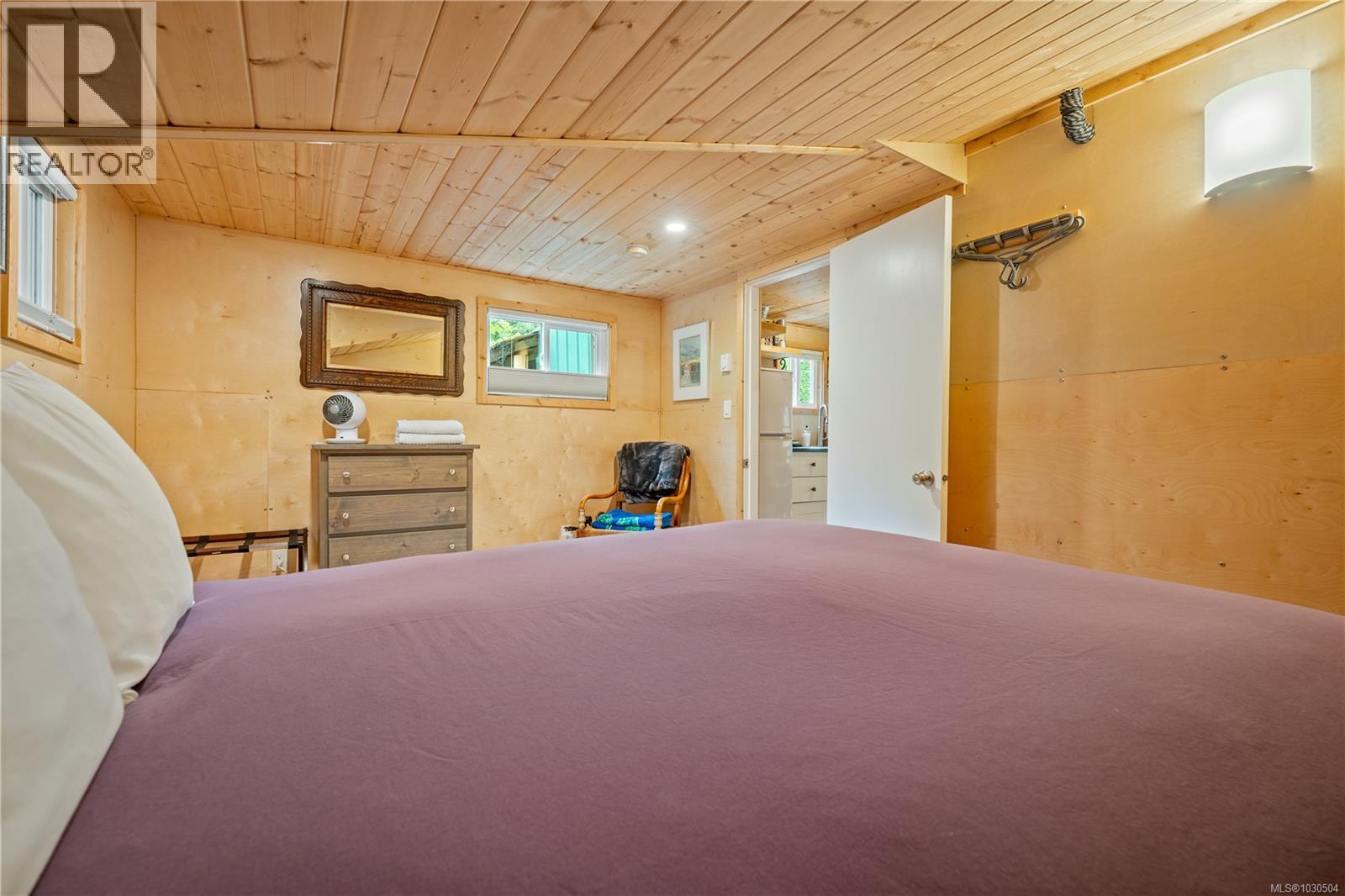 1364 Chesterman Beach Rd, Tofino