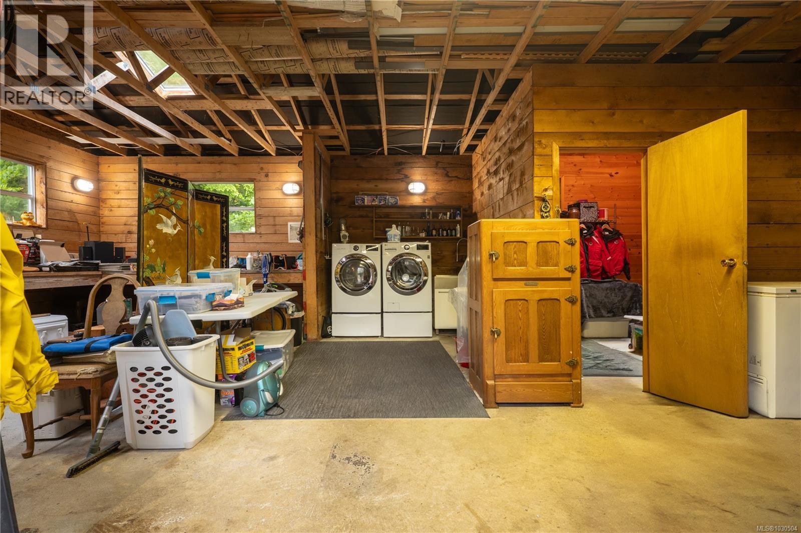 1364 Chesterman Beach Rd, Tofino