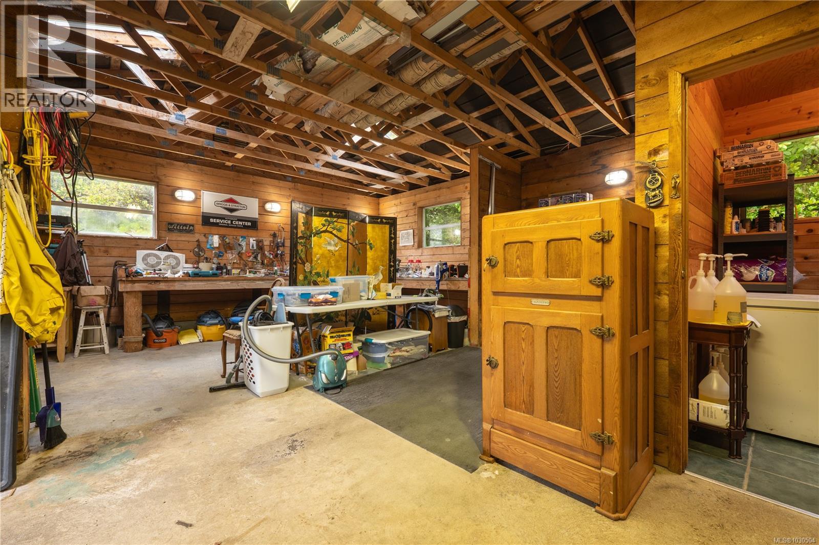 1364 Chesterman Beach Rd, Tofino