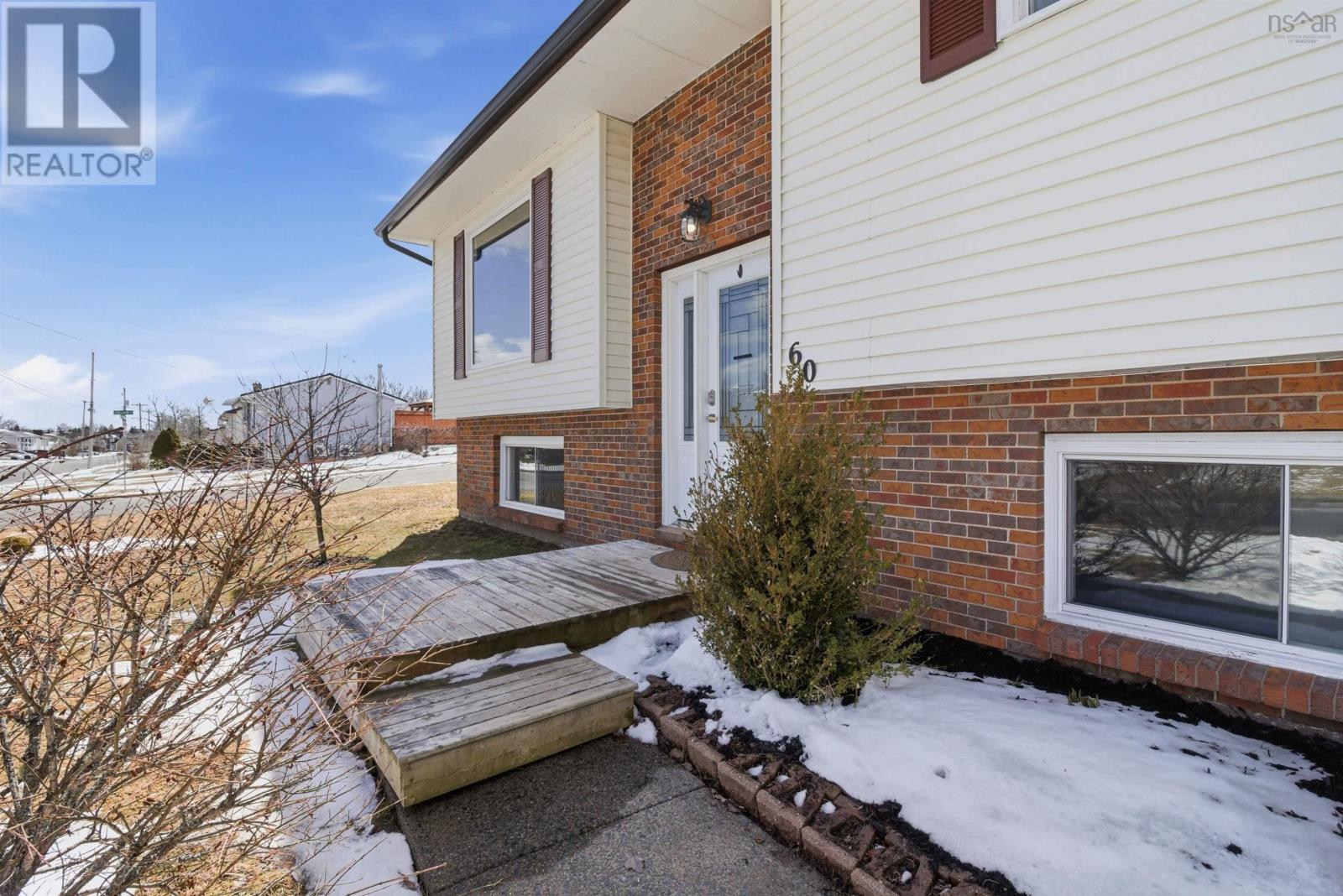 Property 5 of 43 of 60 La Pierre Crescent