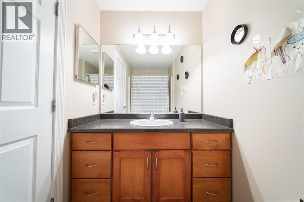 241 Crown Creek Lane, Fort McMurray