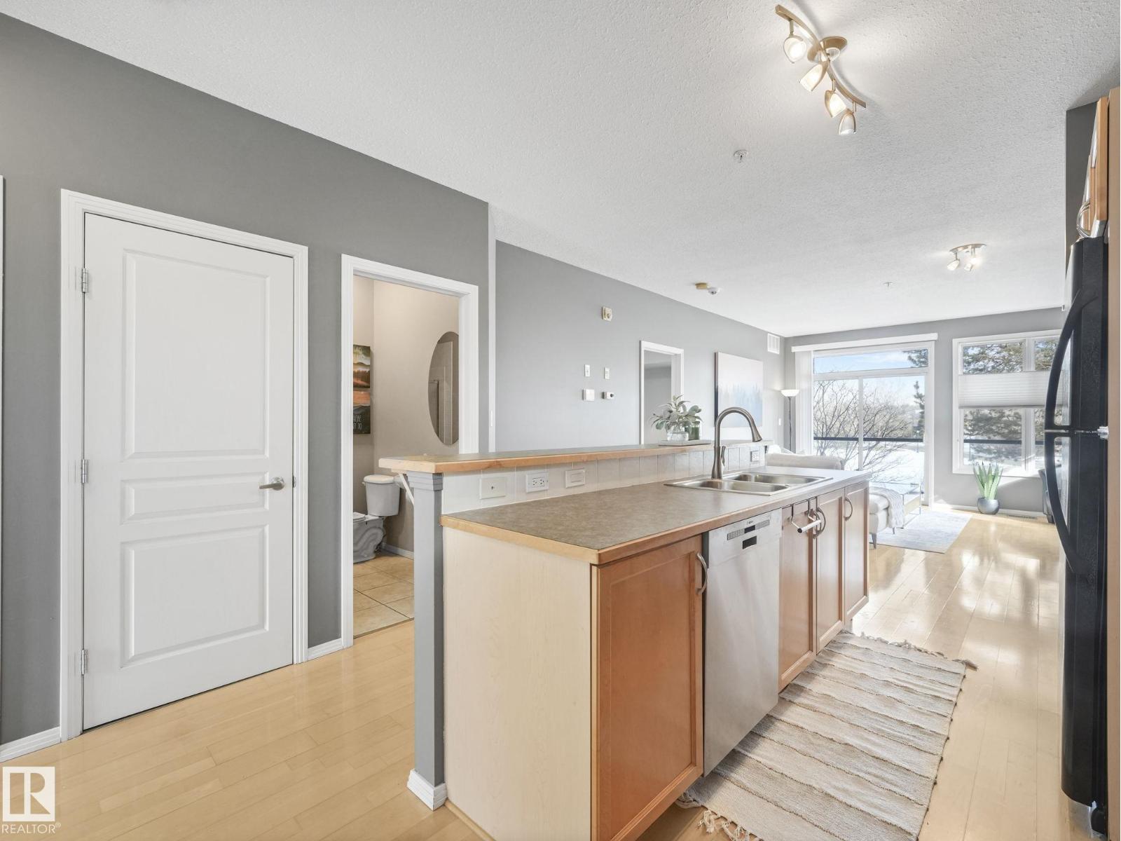 #201 9804 101 ST NW, Edmonton