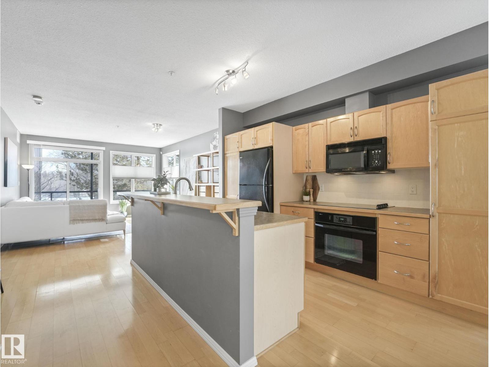 #201 9804 101 ST NW, Edmonton