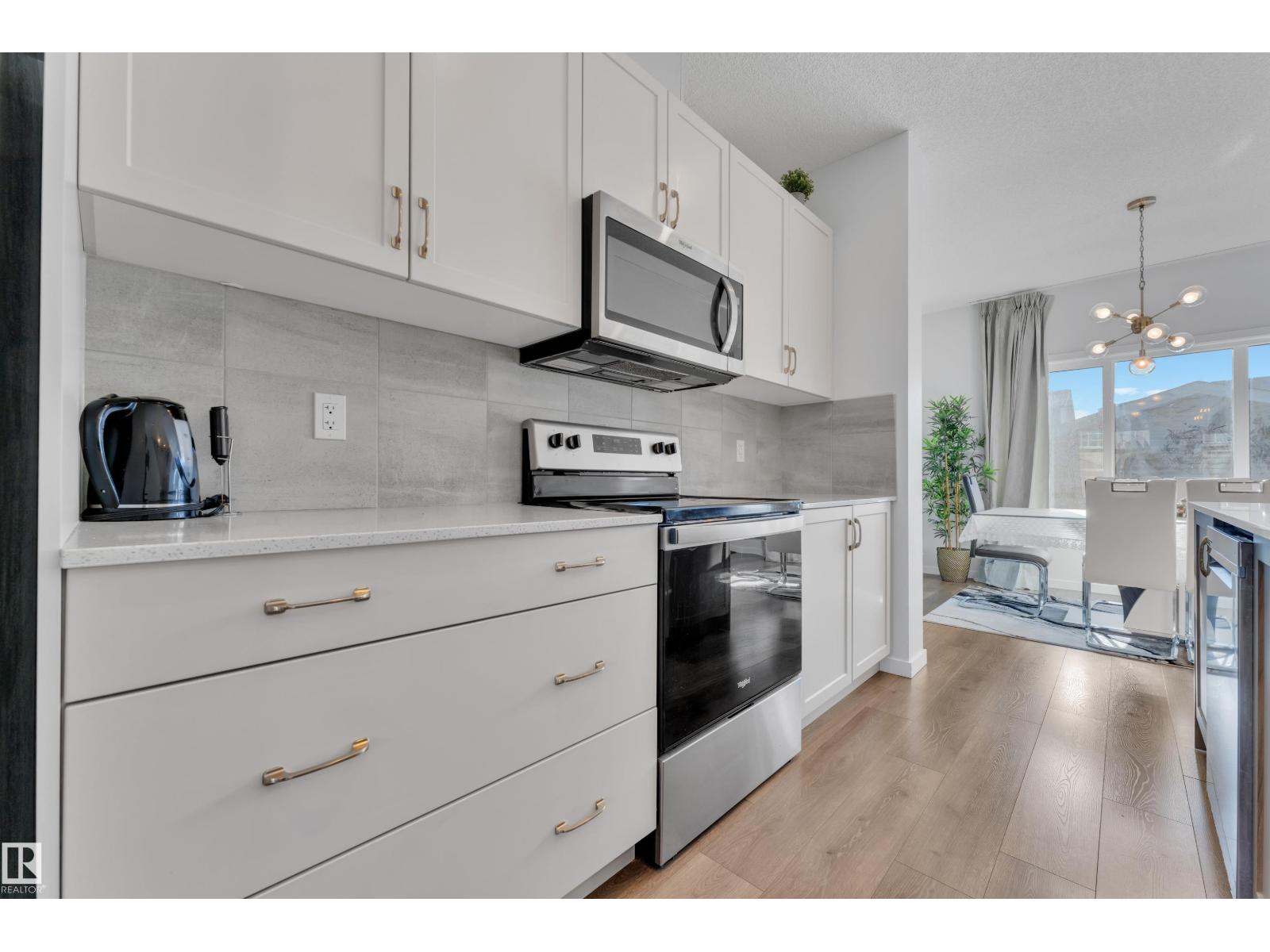 3607 6 AV SW SW, Edmonton