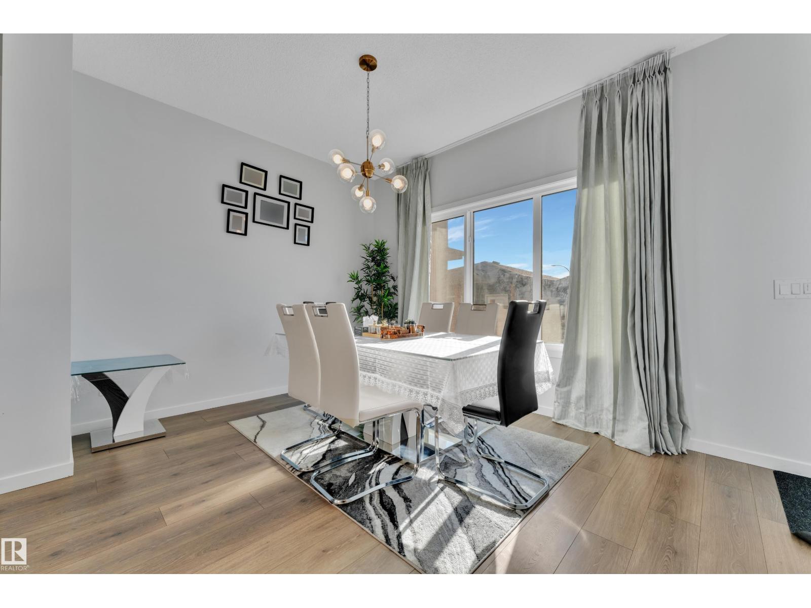 3607 6 AV SW SW, Edmonton