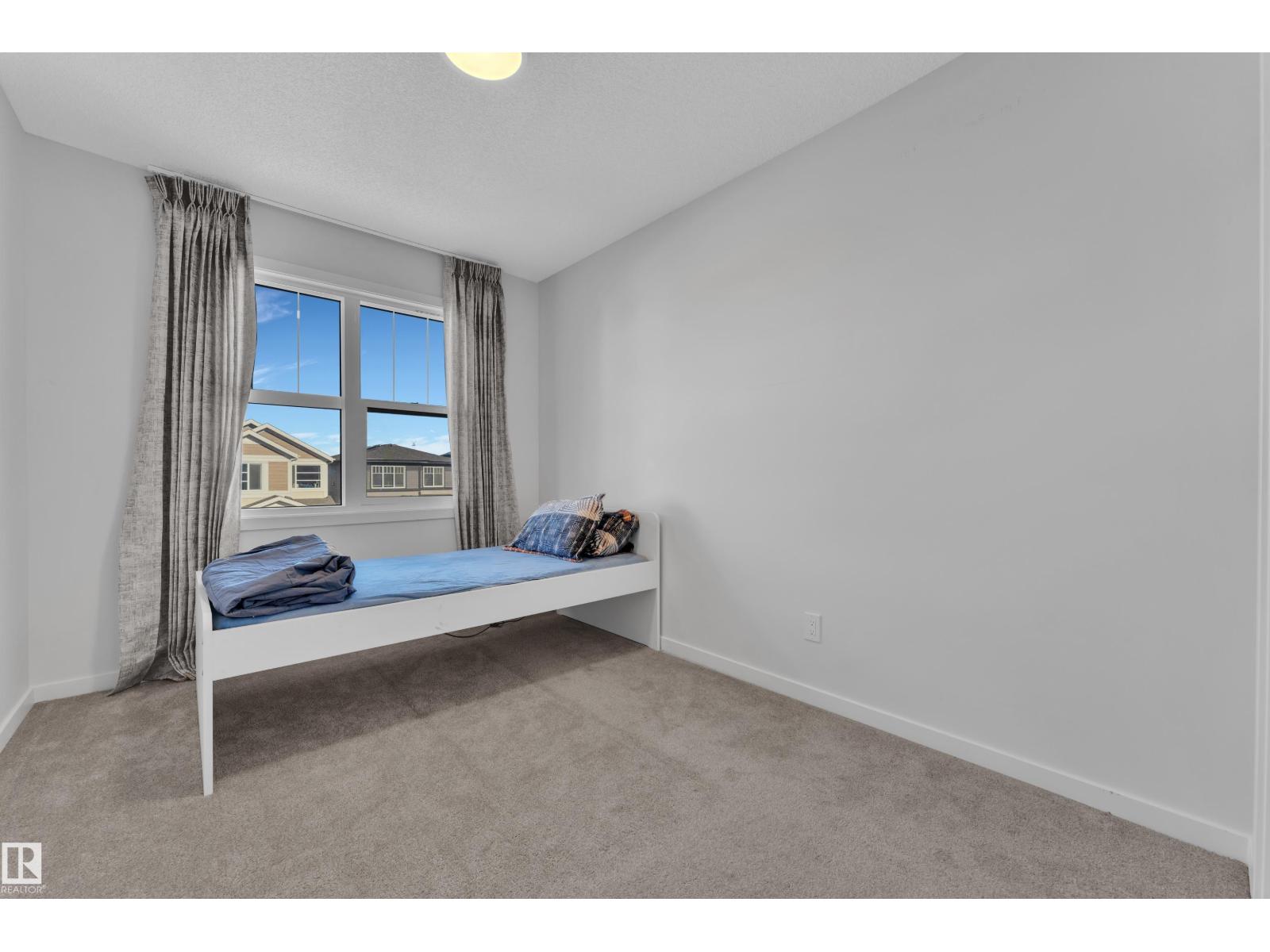 3607 6 AV SW SW, Edmonton