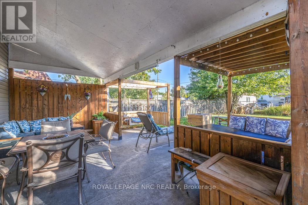 14 OAKWOOD AVENUE - 21
