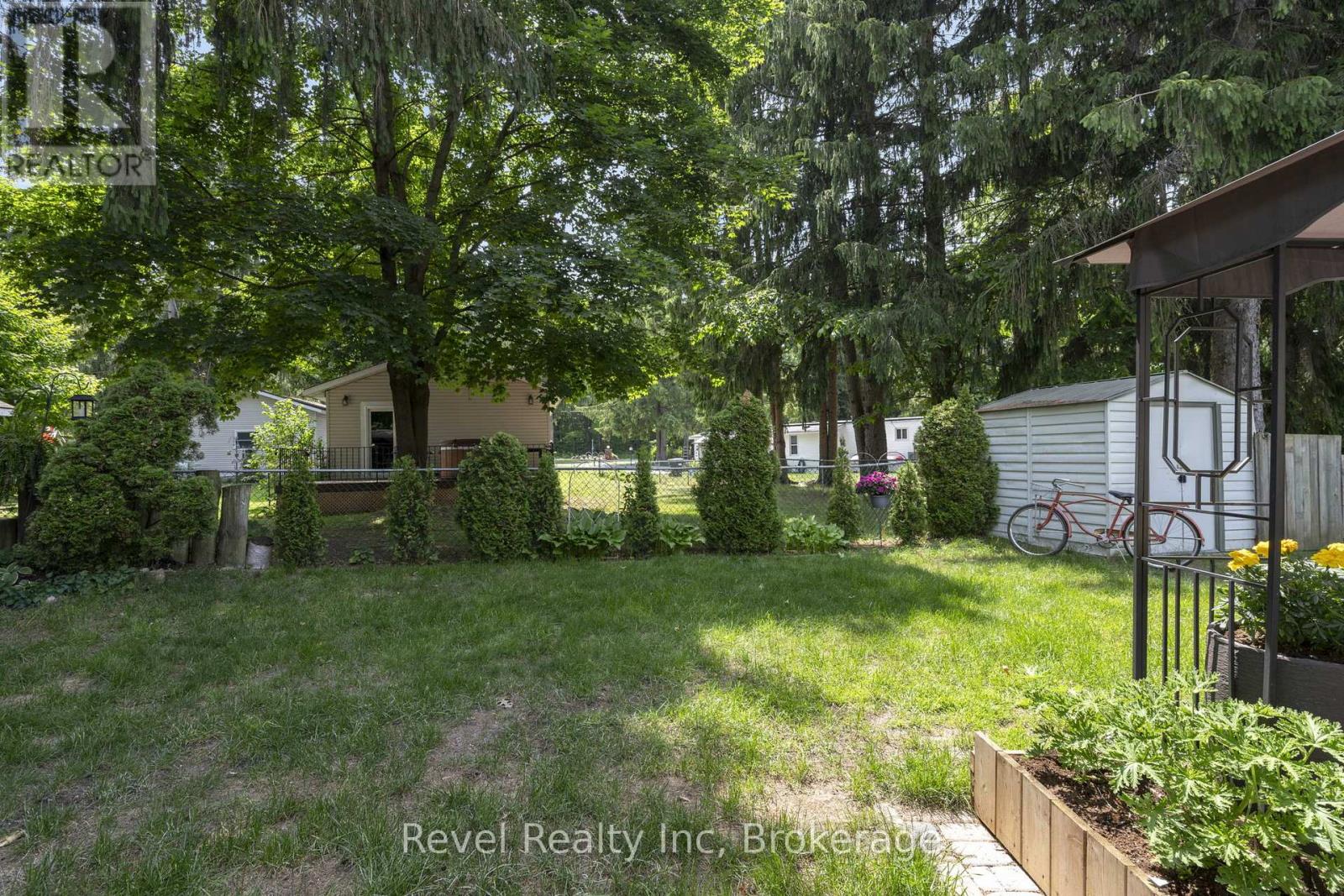 #19 5411 ELLIOTT SIDE ROAD - 22