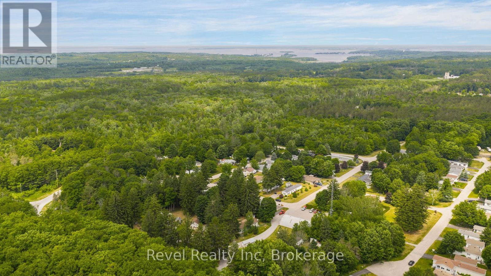 #19 5411 ELLIOTT SIDE ROAD - 29
